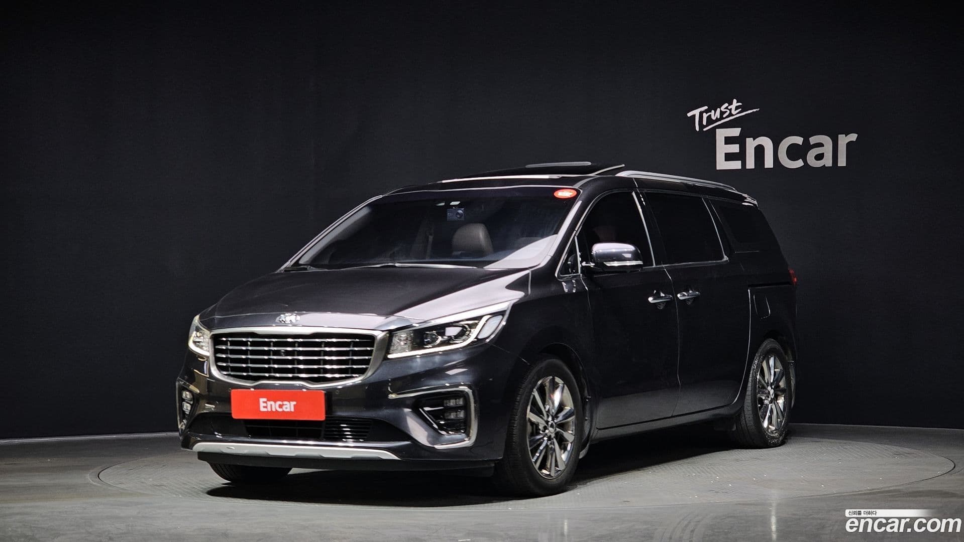 Main__Slider__Photo:Canival Kia 2018.8-0