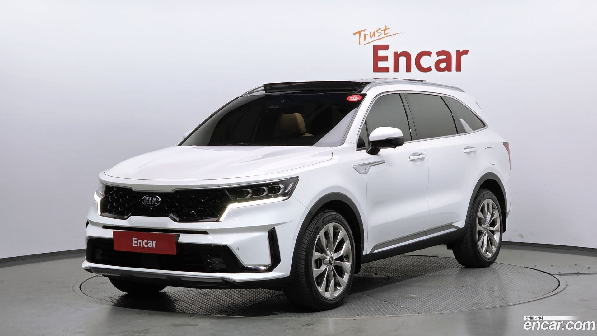 Main__Slider__Photo:Sorento Kia 2020.9-0