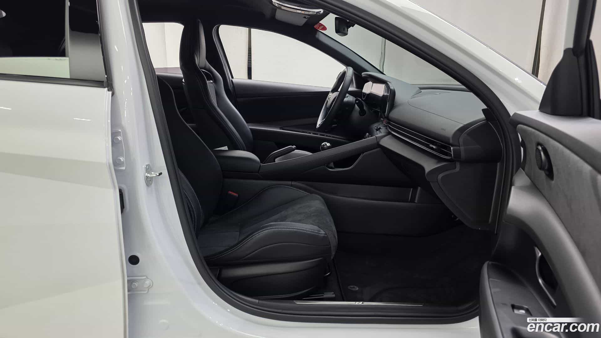 AVANTE Hyundai 2024.4-INNER-010