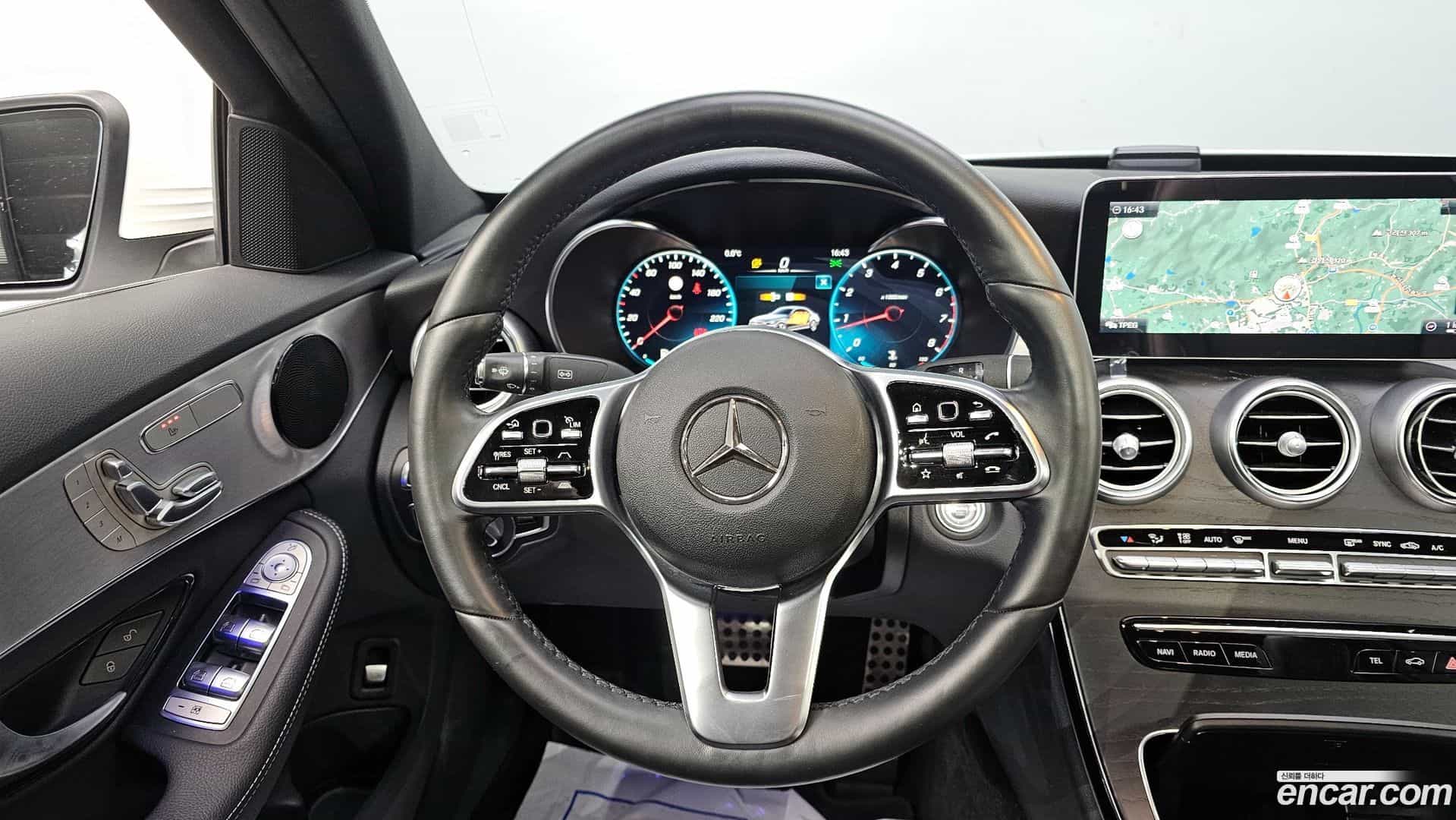 C-Class Mercedes-Benz 2021.3-OPTION-018