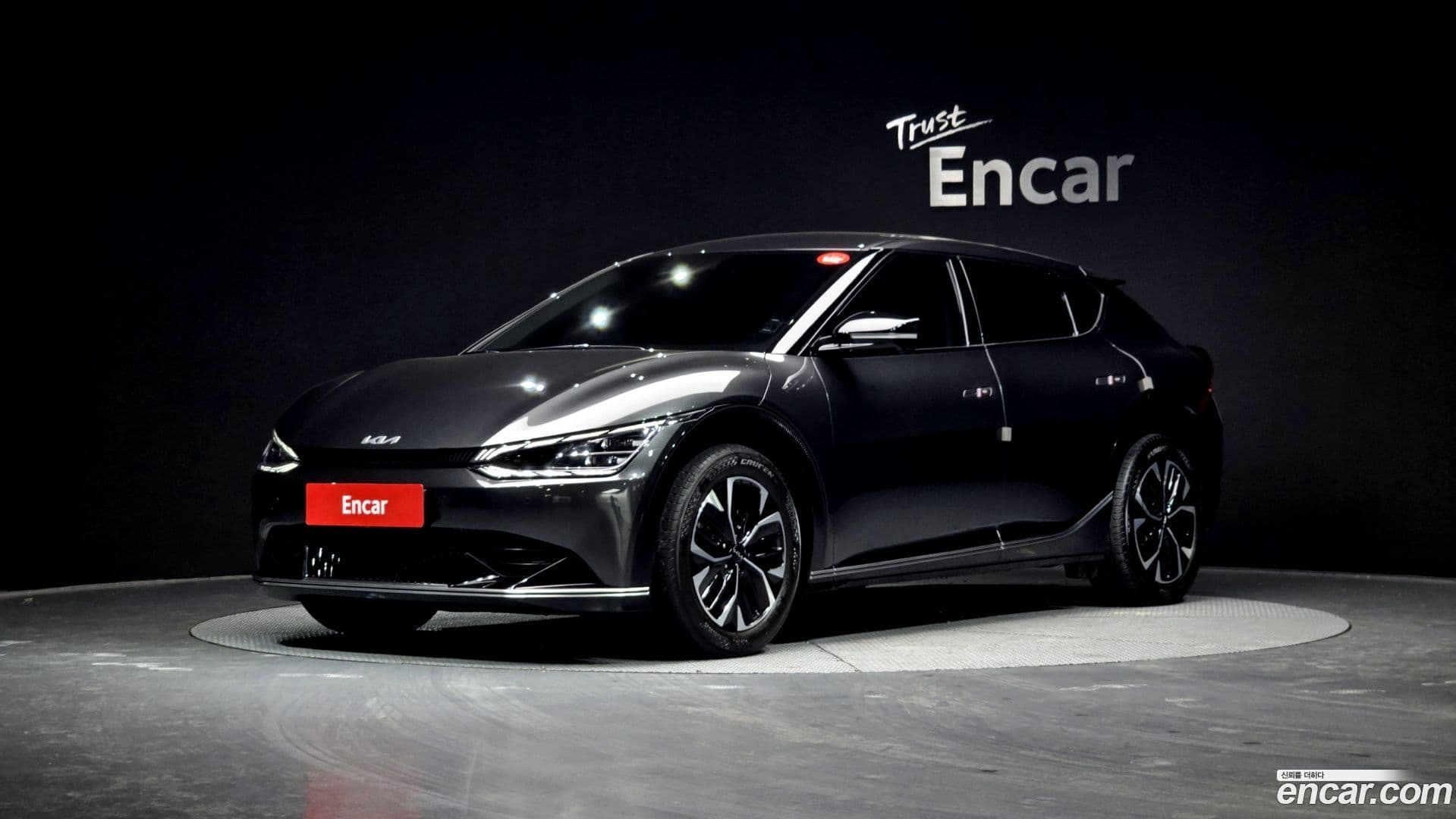Main__Slider__Photo:EV6 Kia 2023.9-0