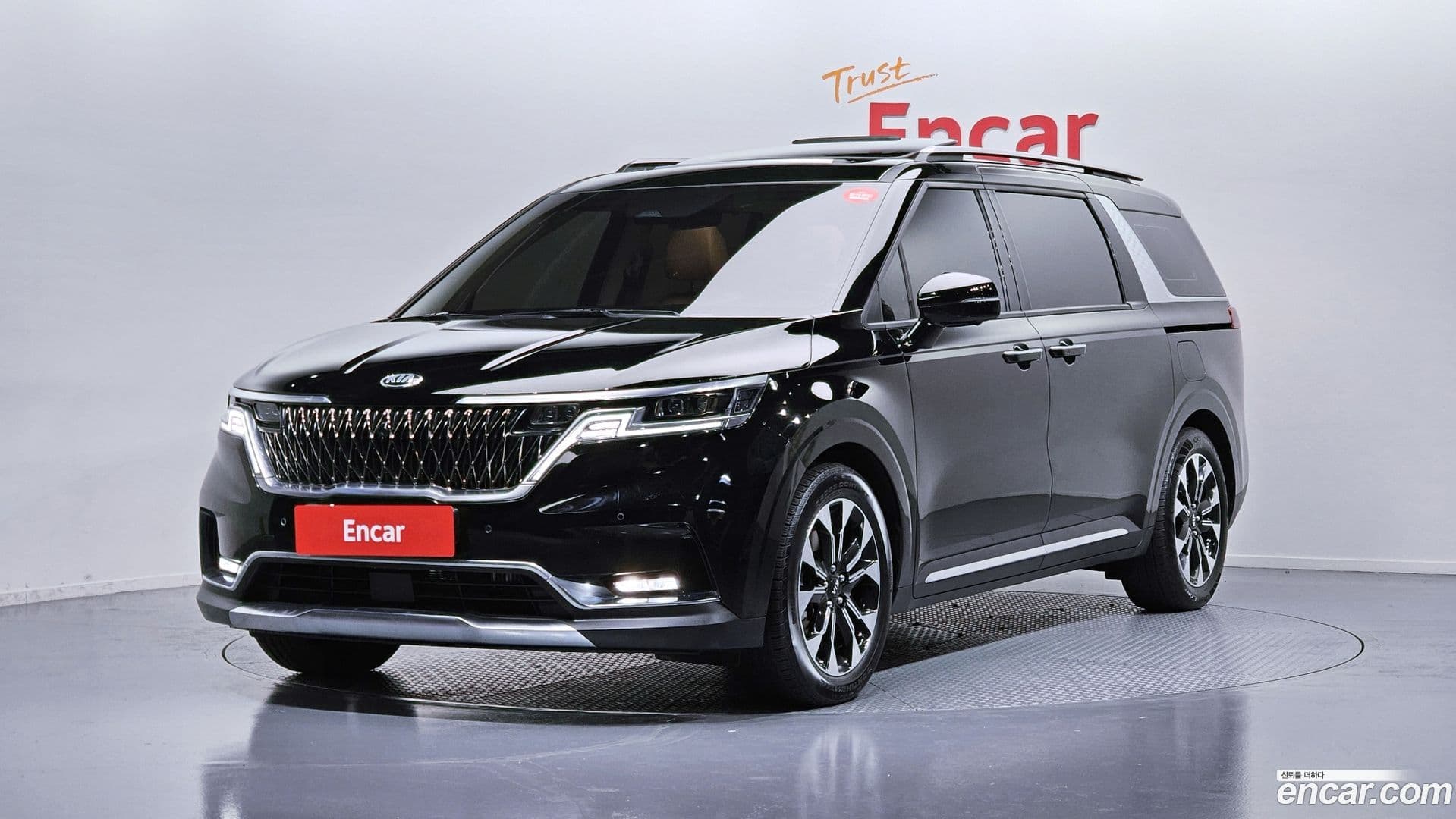Main__Slider__Photo:Canival Kia 2020.11-0