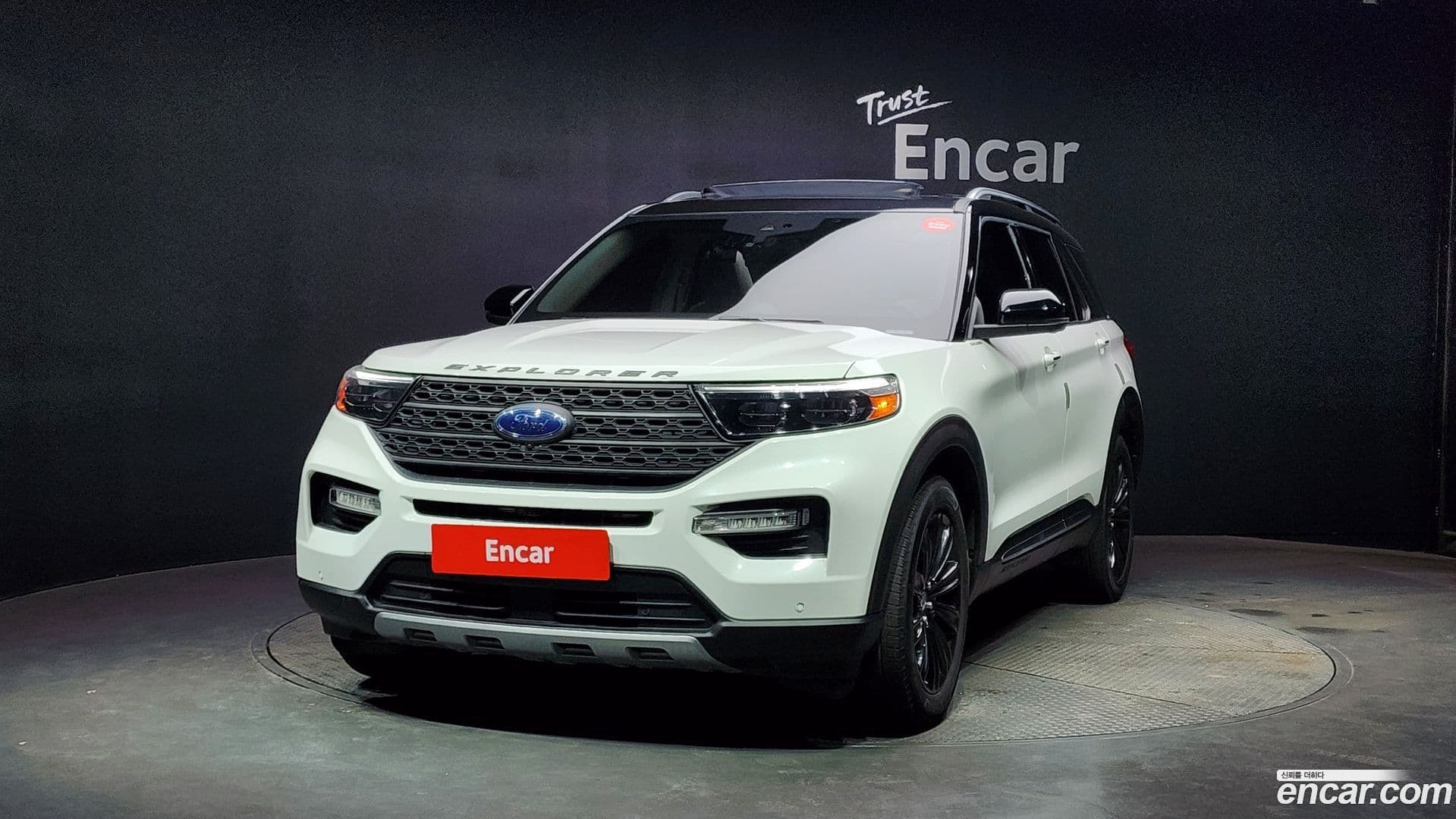 Main__Slider__Photo:Explorer Ford 2021.5-0
