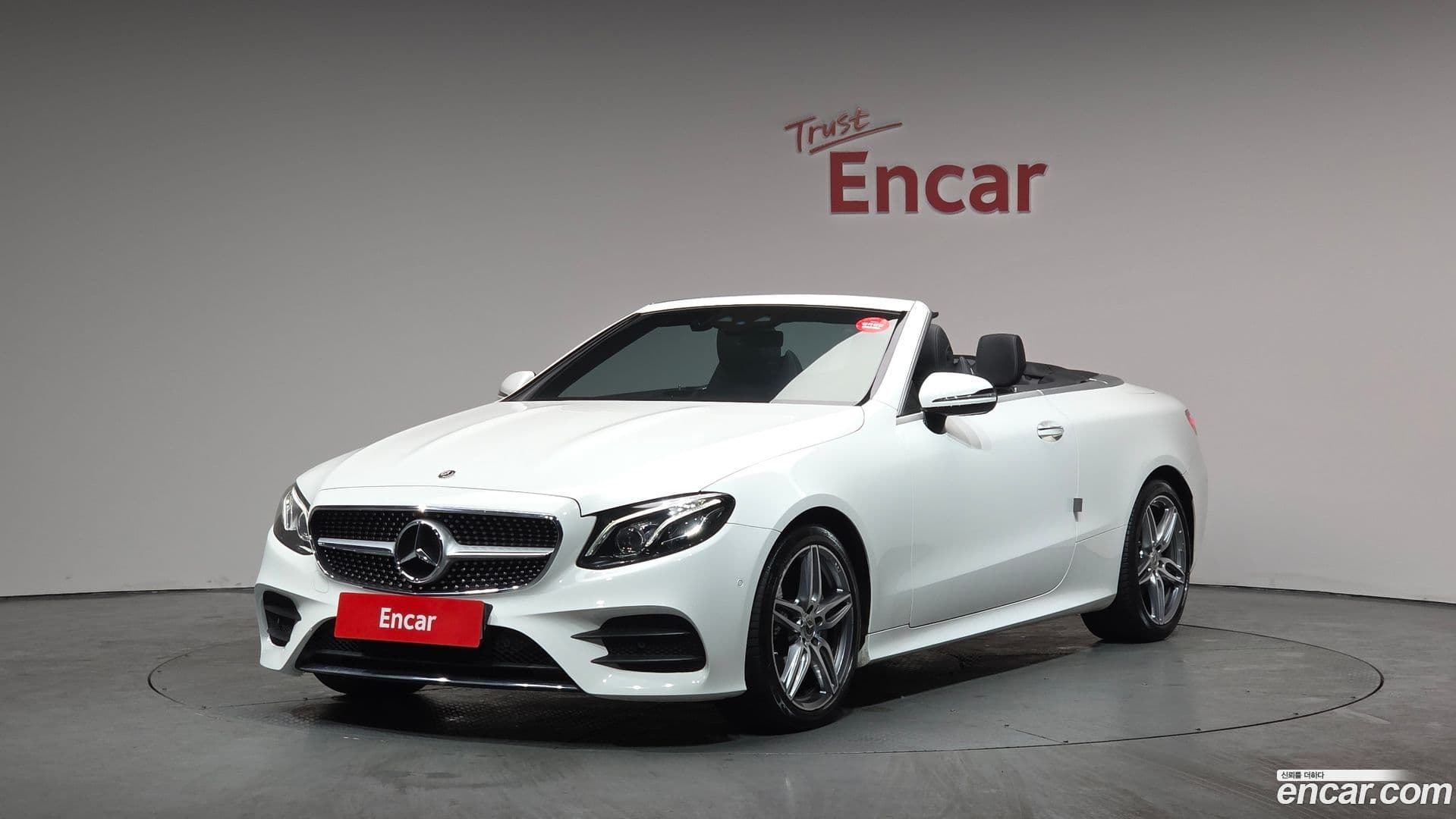 Main__Slider__Photo:E-Class Mercedes-Benz 2019.10-0