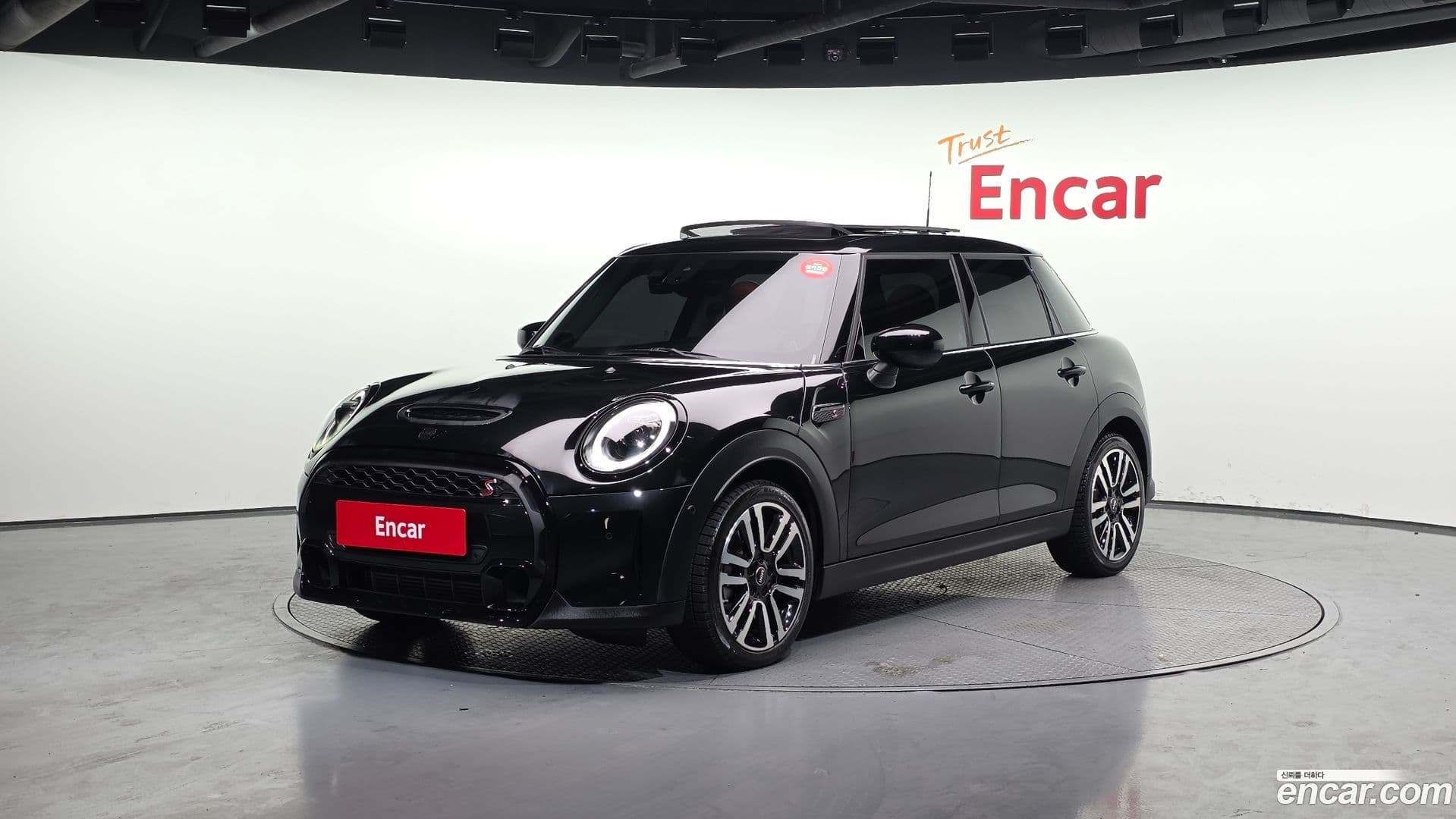 Main__Slider__Photo:Cooper Mini 2024.5-0