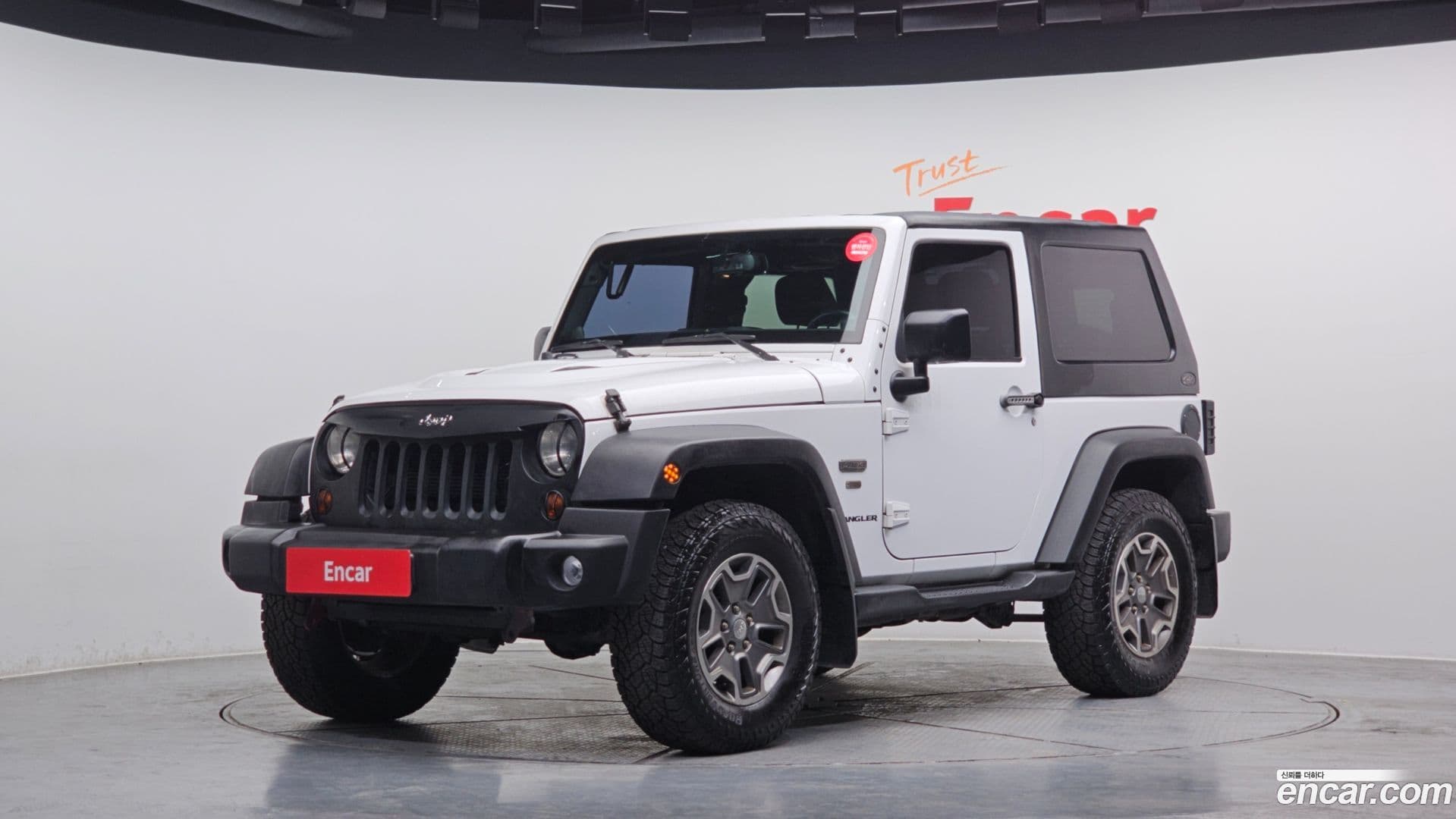 Main__Slider__Photo:Wrangler Jeep 2013.5-0