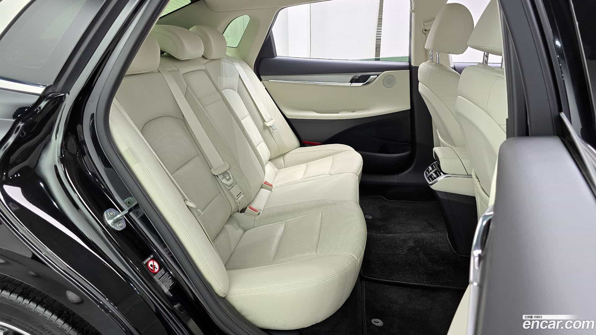 Grandeur Hyundai 2022.1-OPTION-016