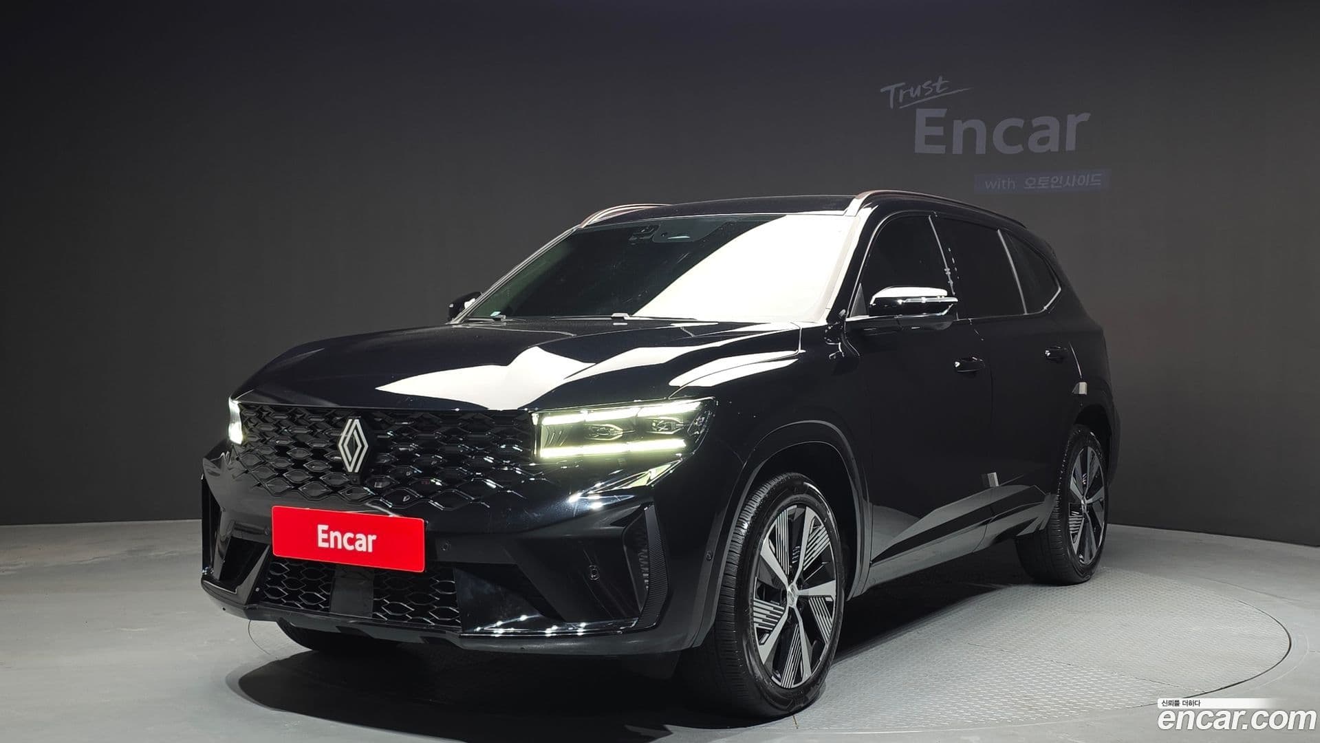 Main__Slider__Photo:Grand Koleos Renault Korea 2024.8-0