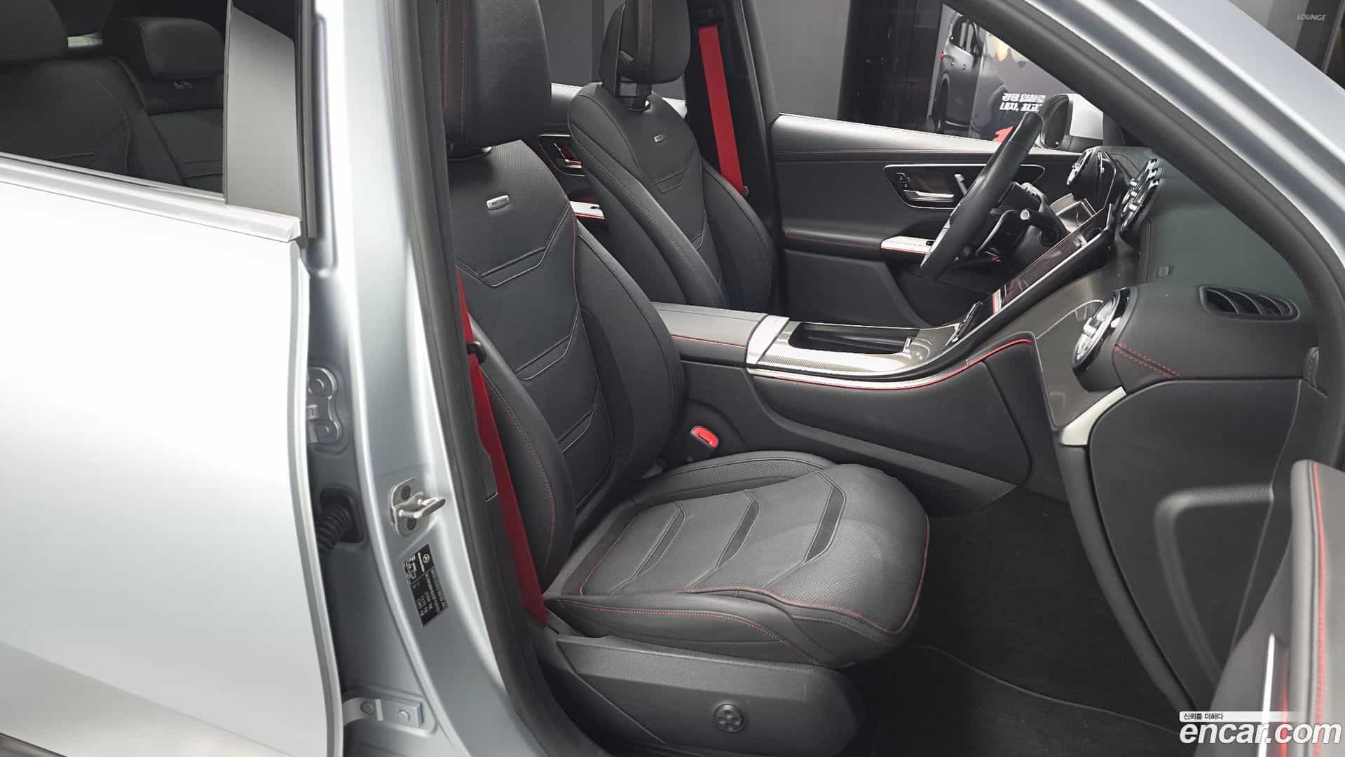 GLC-Class Mercedes-Benz 2025.4-INNER-010
