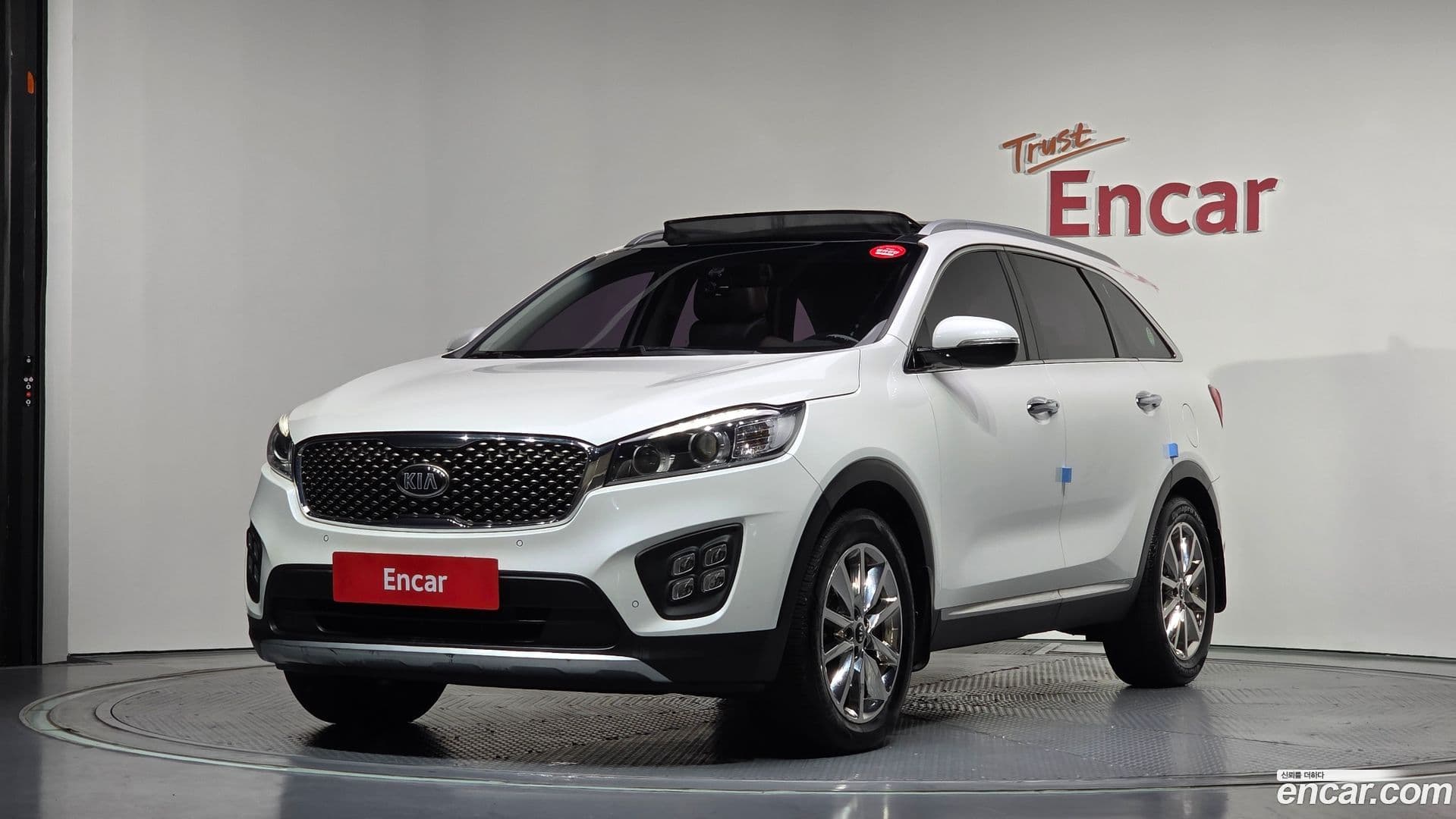Main__Slider__Photo:Sorento Kia 2016.4-0