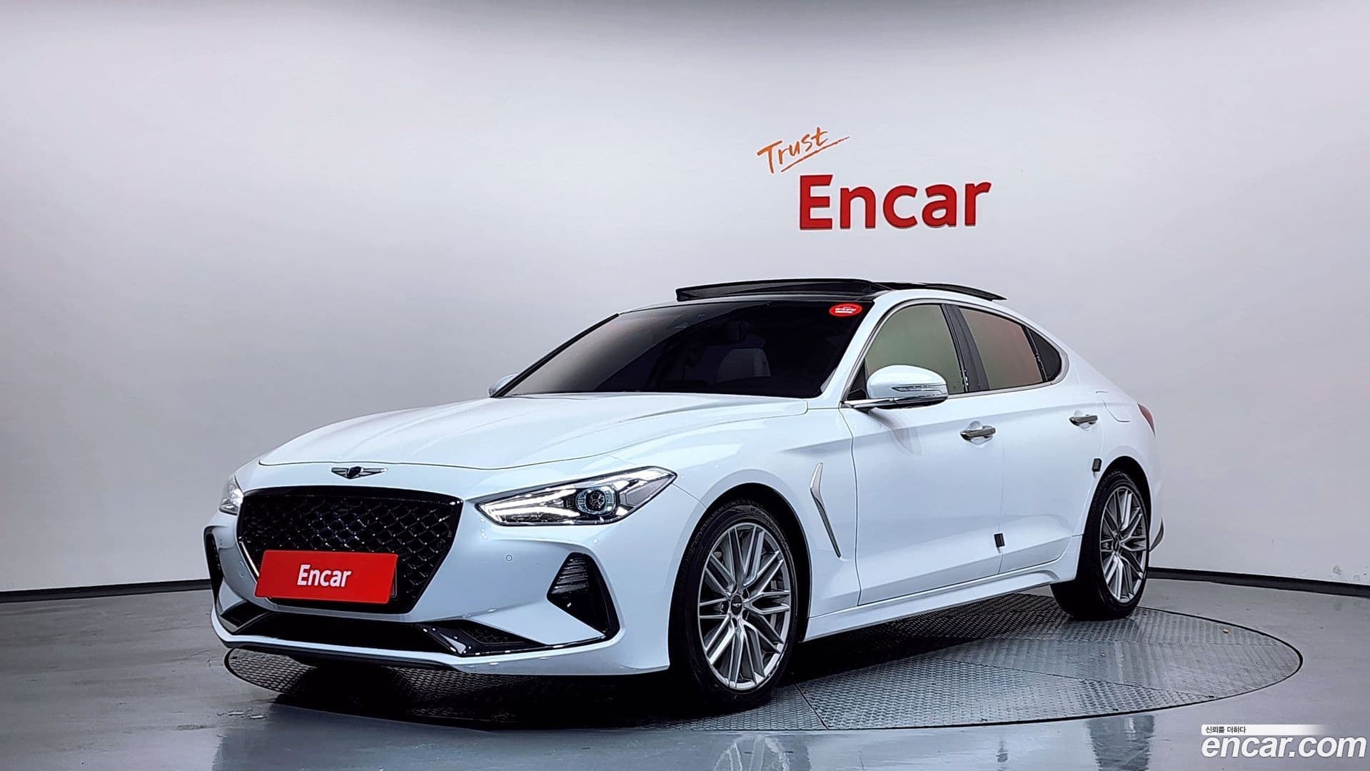 Main__Slider__Photo:G70 Genesis 2019.1-0