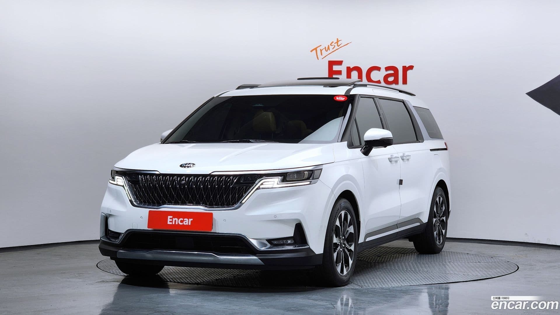 Main__Slider__Photo:Canival Kia 2021.1-0