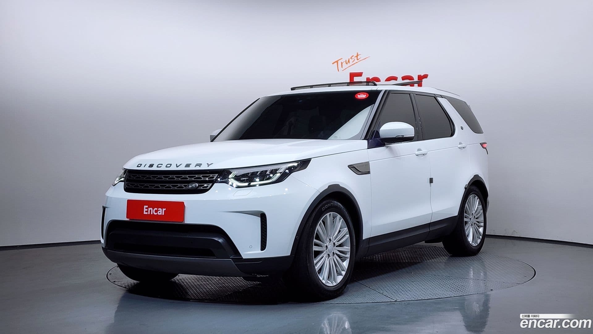 Main__Slider__Photo:Discovery Land Rover 2019.11-0