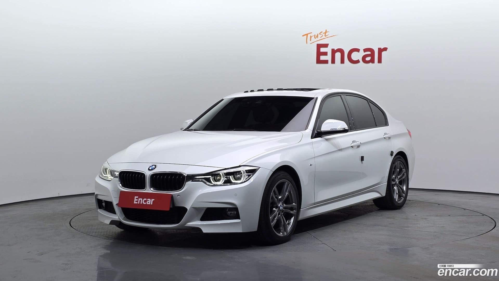 Main__Slider__Photo:3-Series BMW 2018.11-0