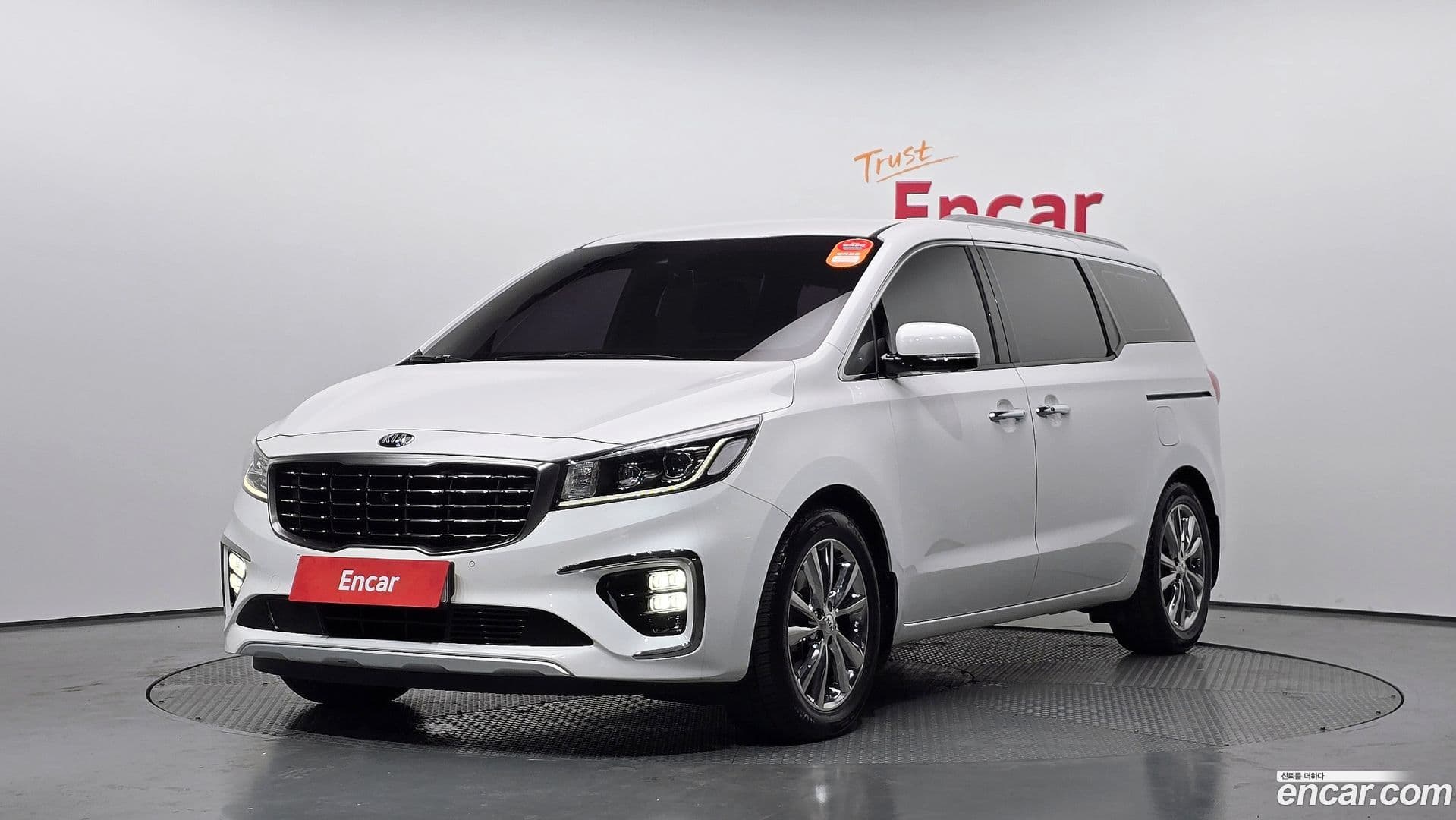 Main__Slider__Photo:Canival Kia 2018.5-0