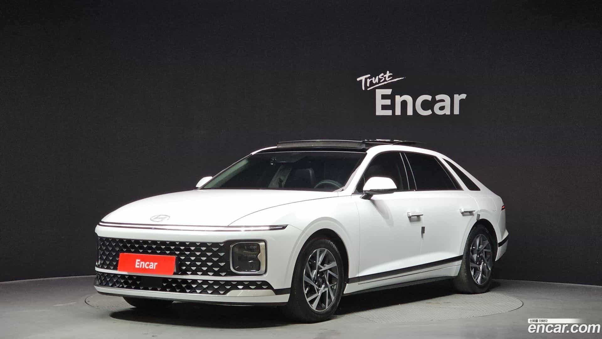 Grandeur Hyundai 2023.0-OUTER-001