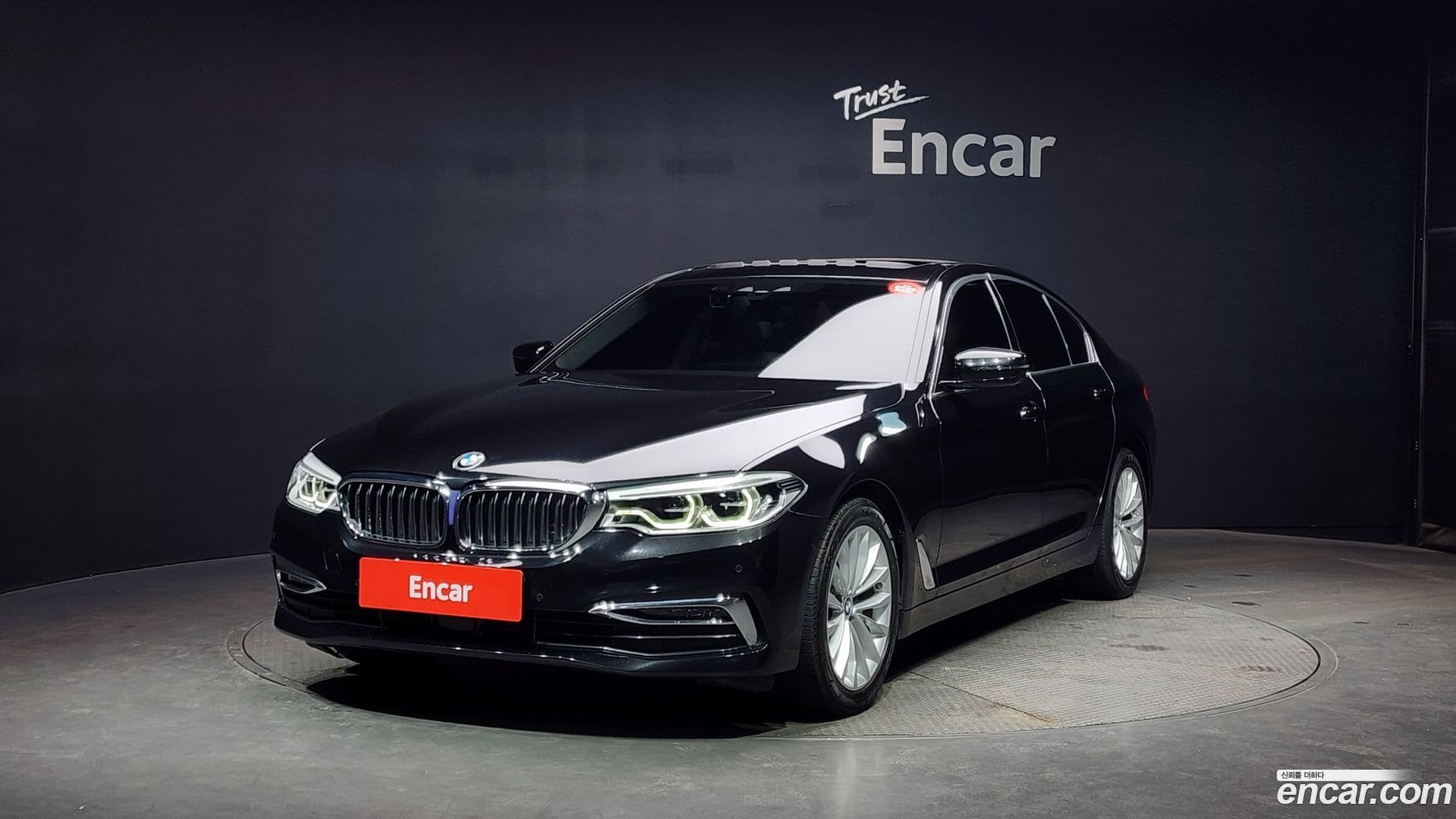 Main__Slider__Photo:5-Series BMW 2019.9-0