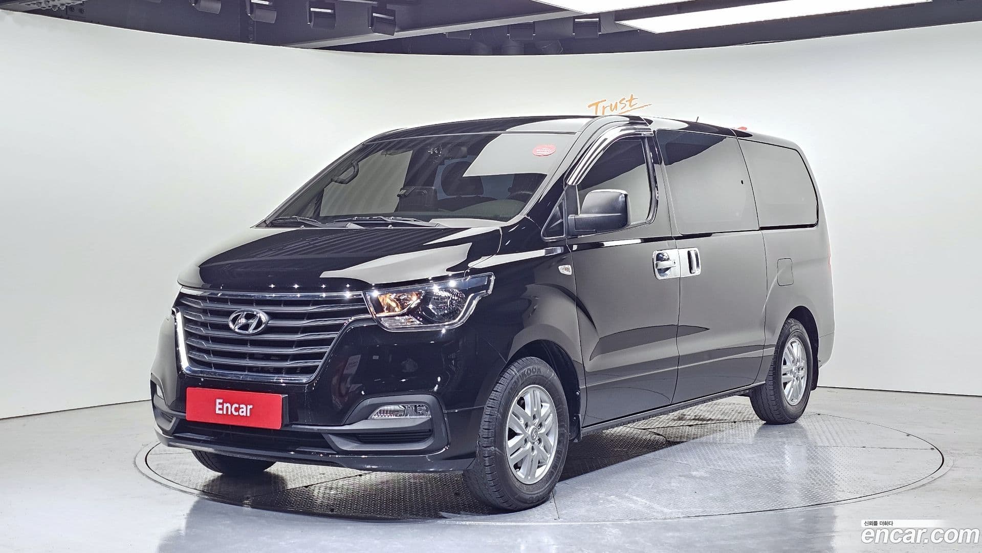 Main__Slider__Photo:Starex Hyundai 2021.0-0