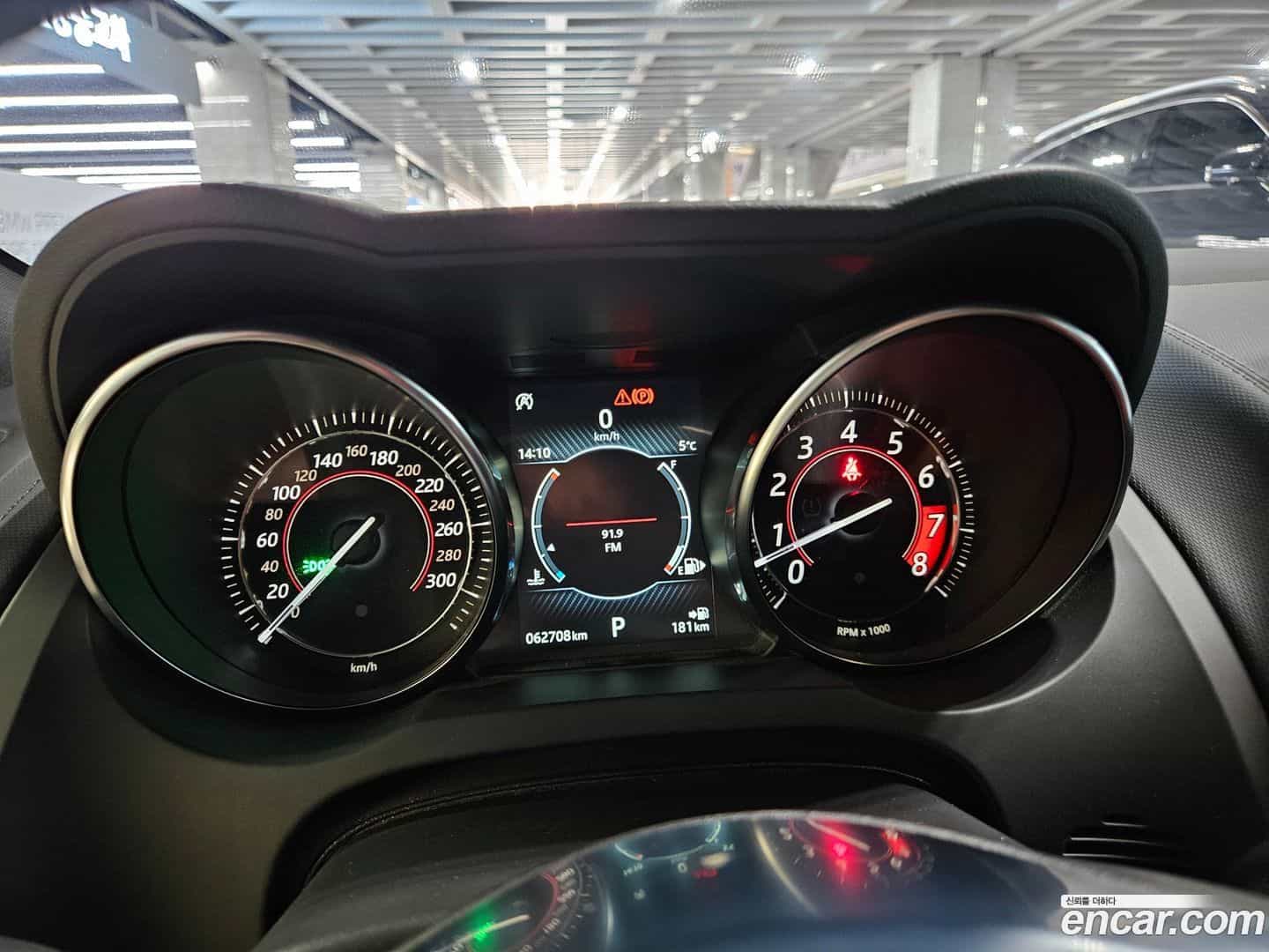 F-TYPE Jaguar 2019.1-INNER-008