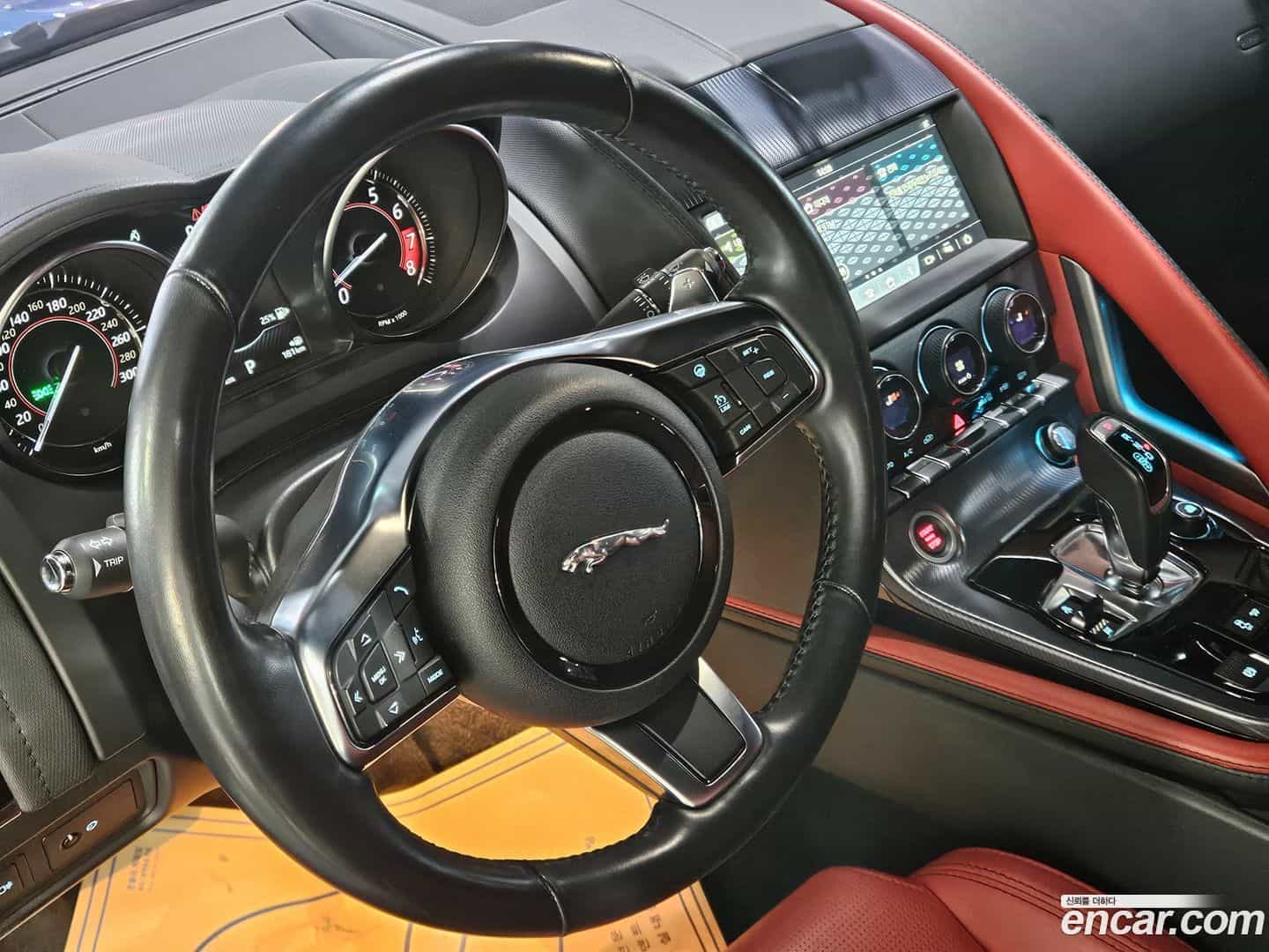 F-TYPE Jaguar 2019.1-OPTION-017