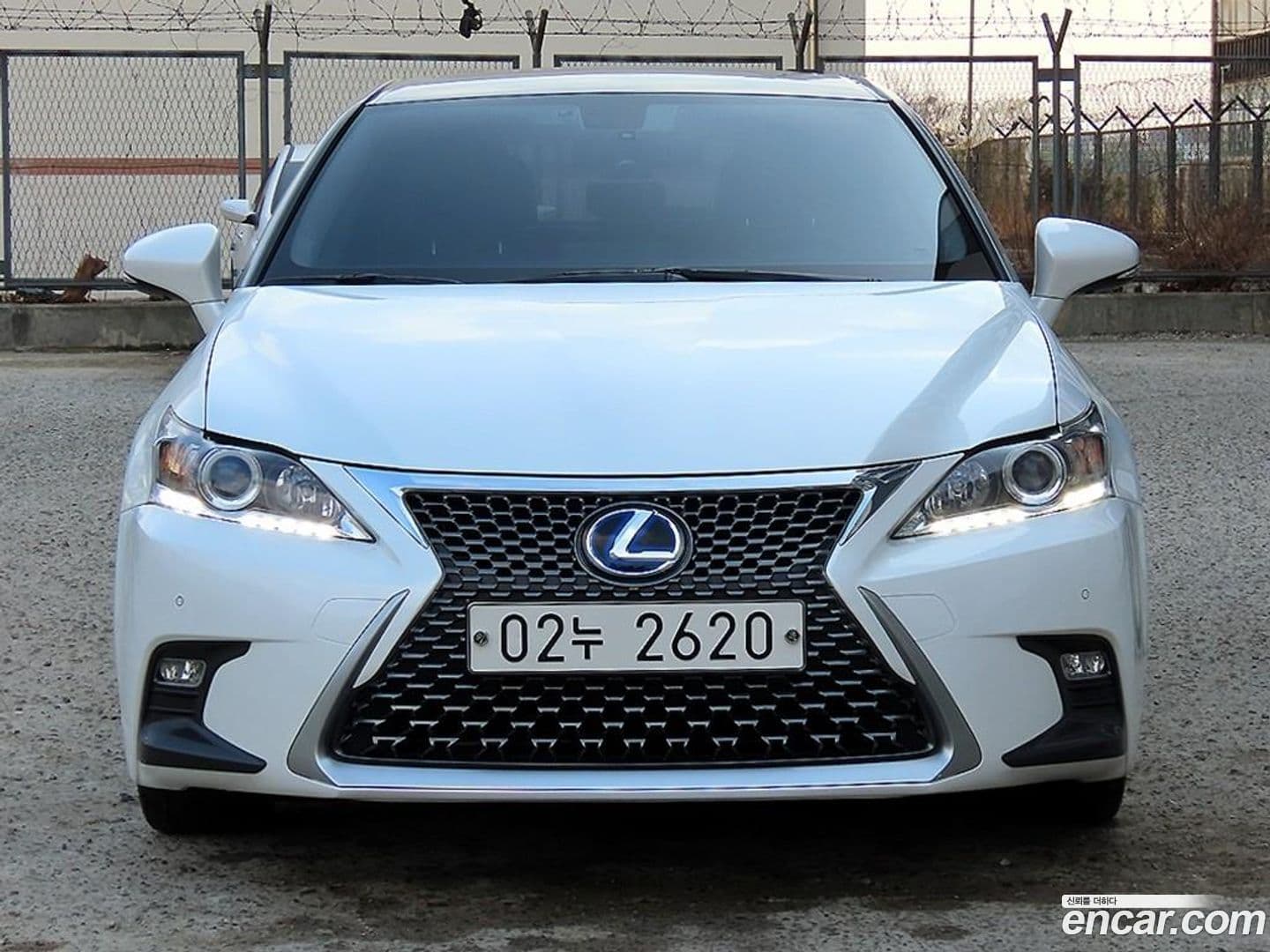 Main__Slider__Photo:CT200h Lexus 2017.11-0