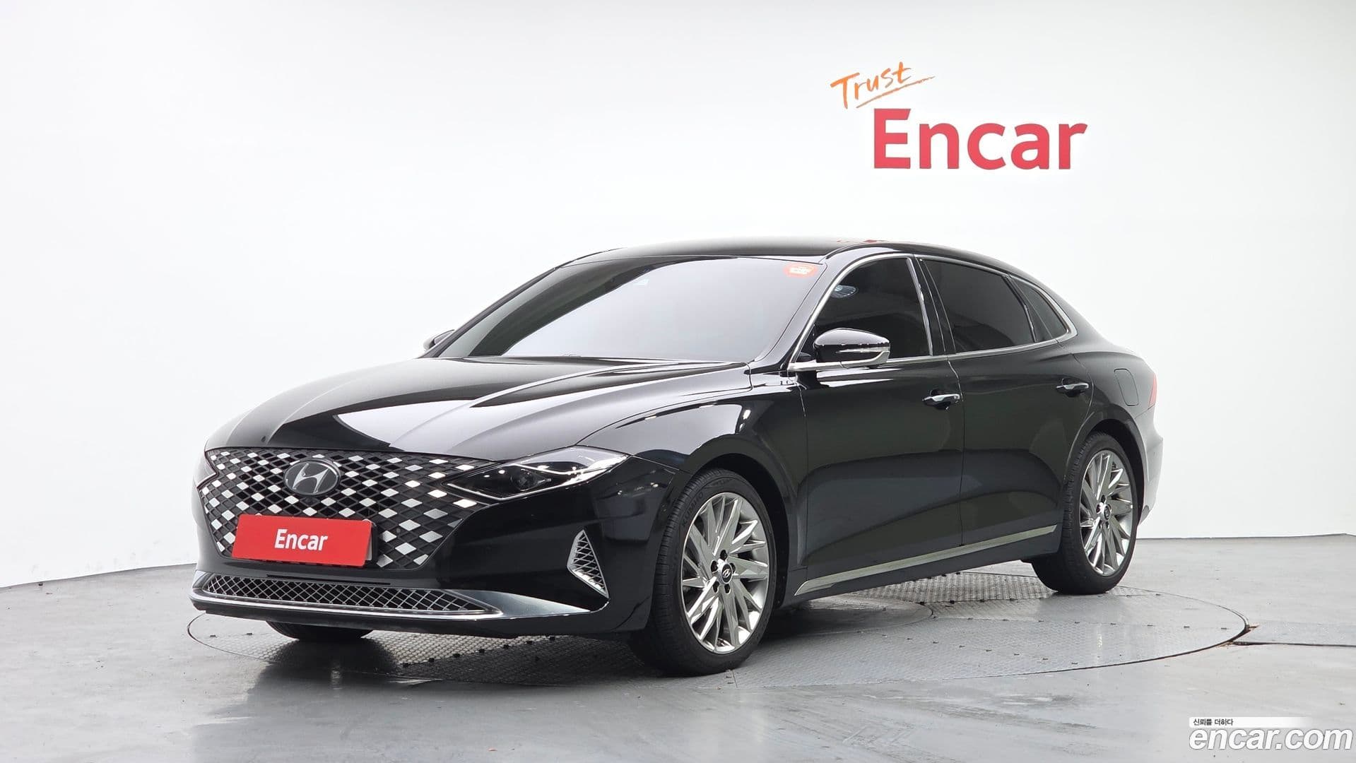 Main__Slider__Photo:Grandeur Hyundai 2022.7-0