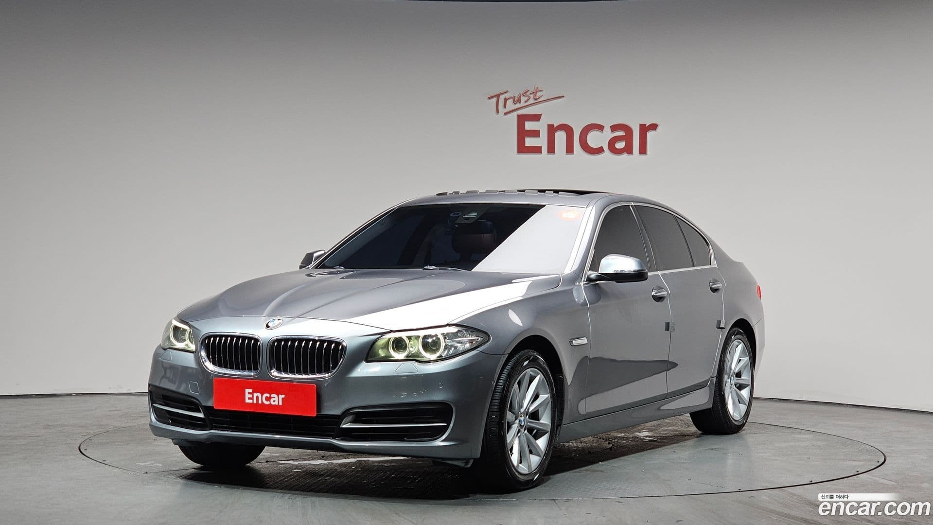 Main__Slider__Photo:5-Series BMW 2014.4-0