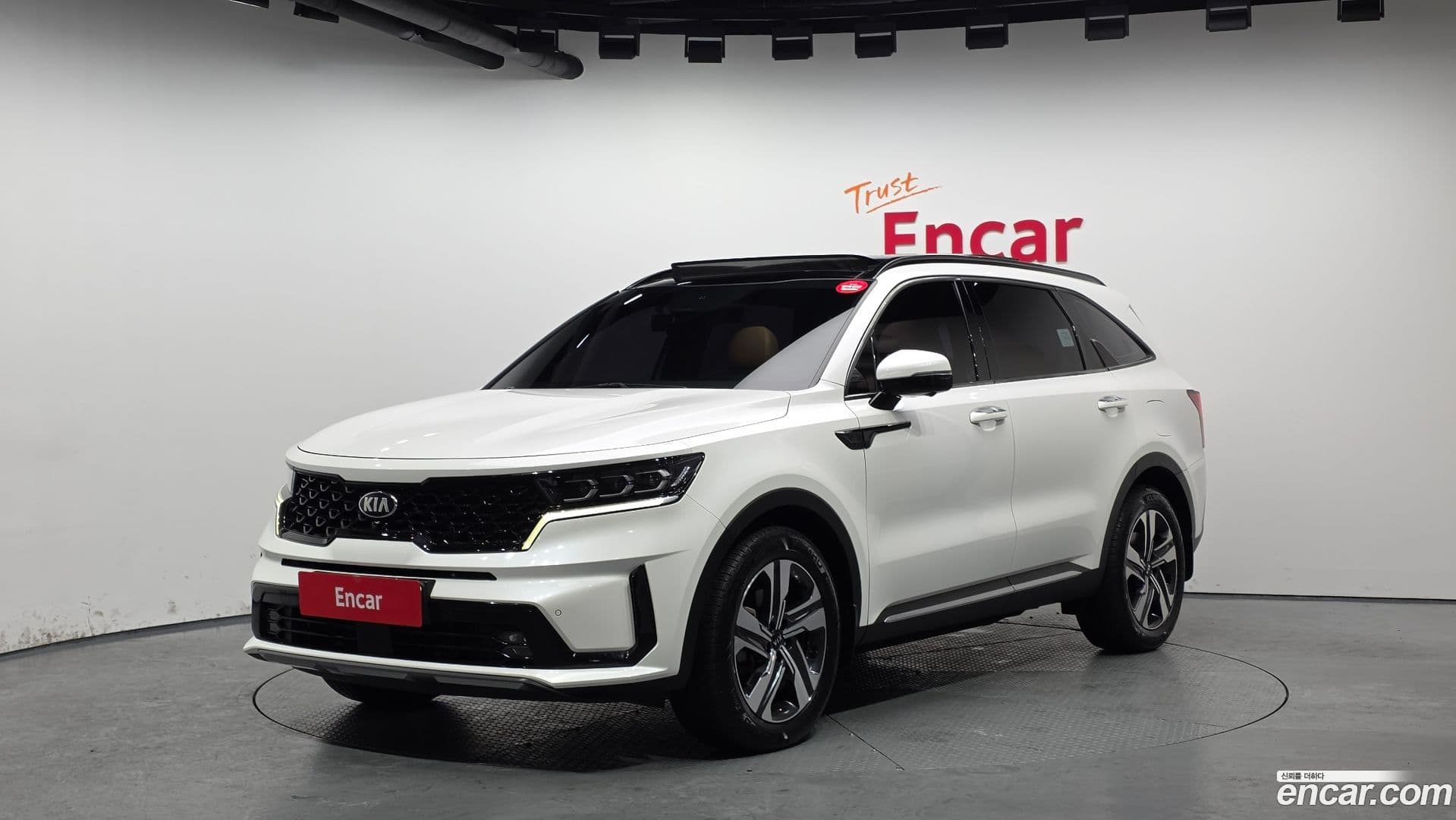 Main__Slider__Photo:Sorento Kia 2021.0-0