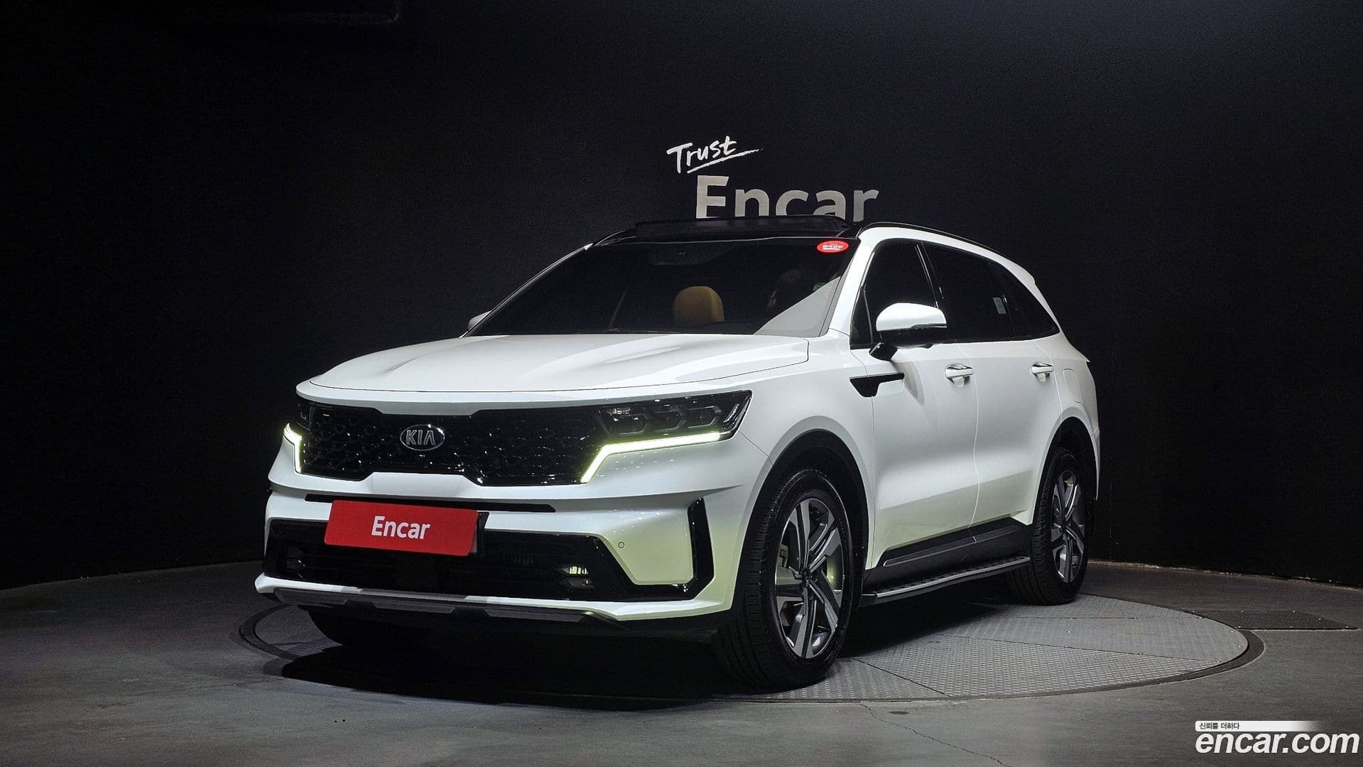Main__Slider__Photo:Sorento Kia 2021.1-0