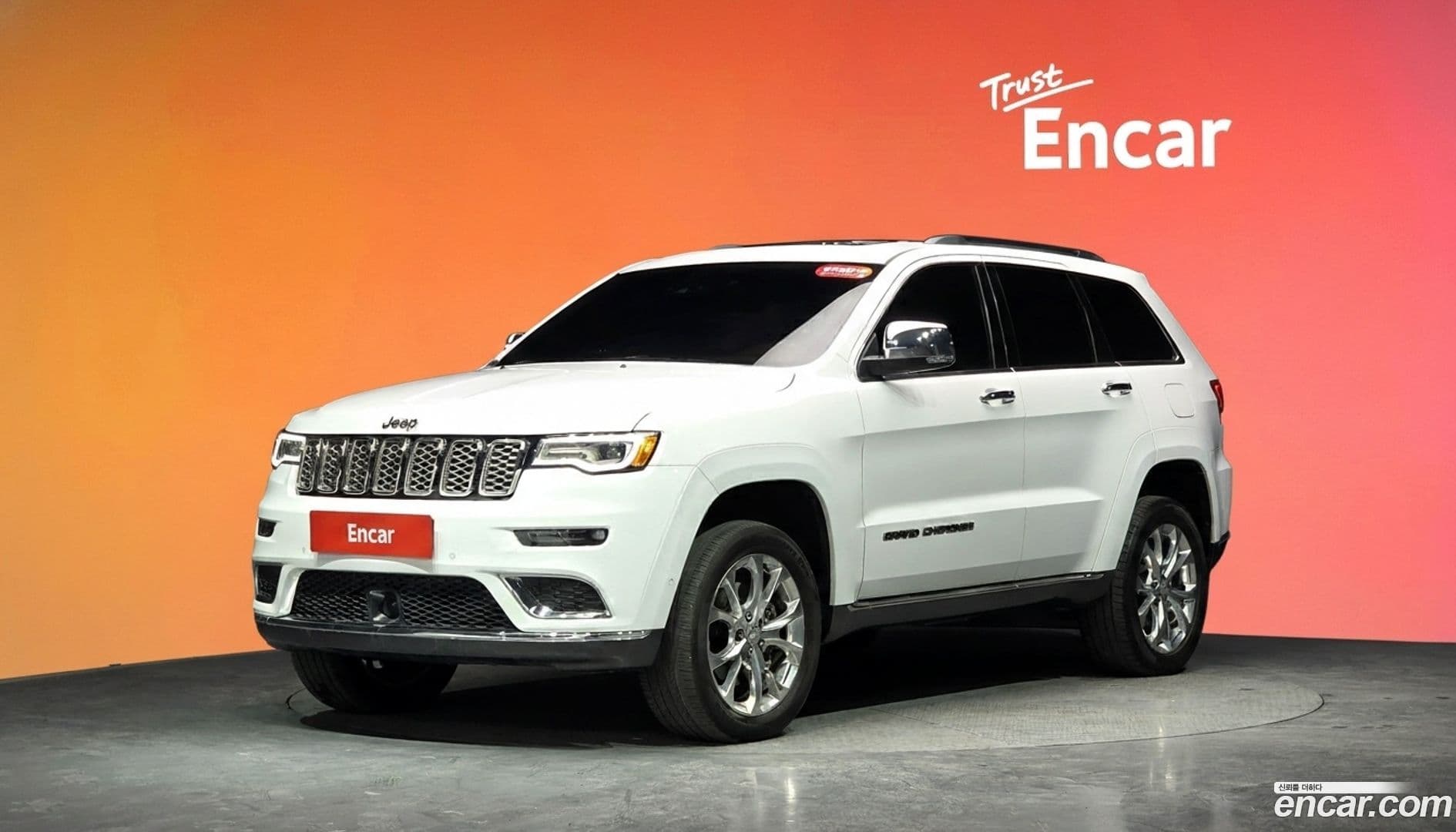 Main__Slider__Photo:Cherokee Jeep 2020.11-0