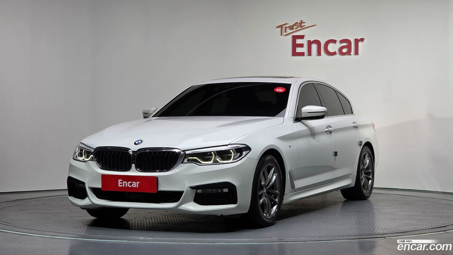 Main__Slider__Photo:5-Series BMW 2017.11-0