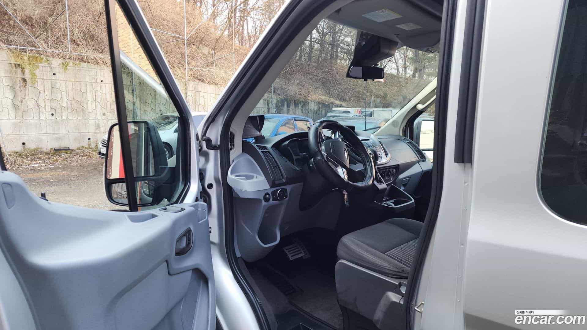Transit Ford 2017.5-INNER-010