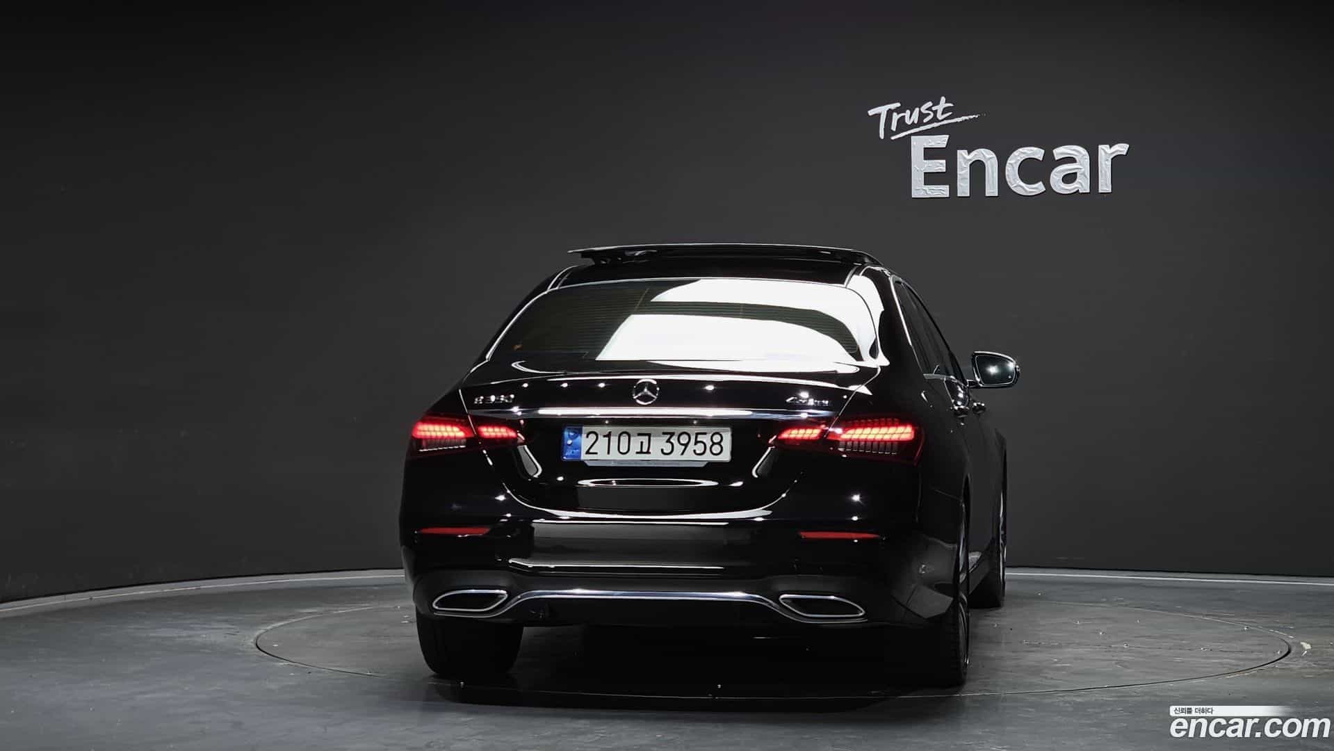 E-Class Mercedes-Benz 2022.4-OUTER-004