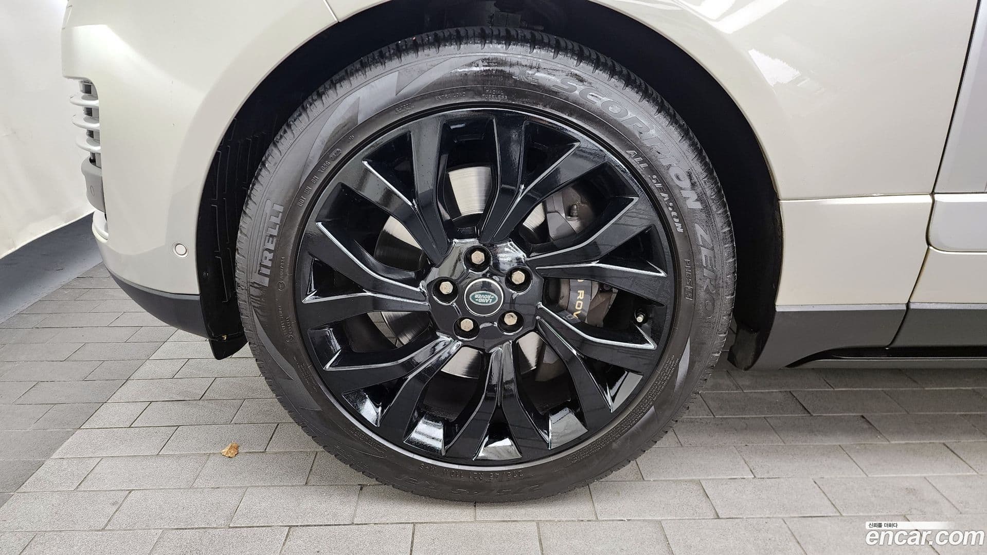 Main__Slider__Photo:Range Rover Land Rover 2018.9-4