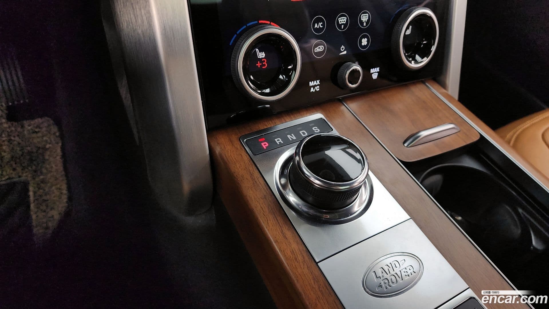 Main__Slider__Photo:Range Rover Land Rover 2018.9-8