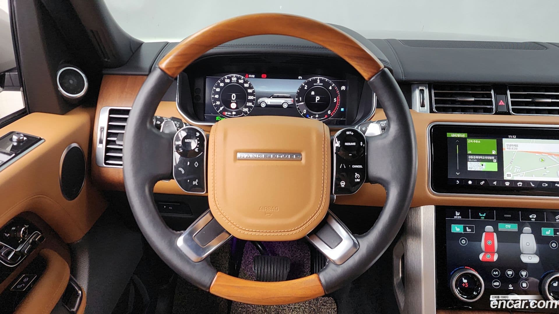 Main__Slider__Photo:Range Rover Land Rover 2018.9-12