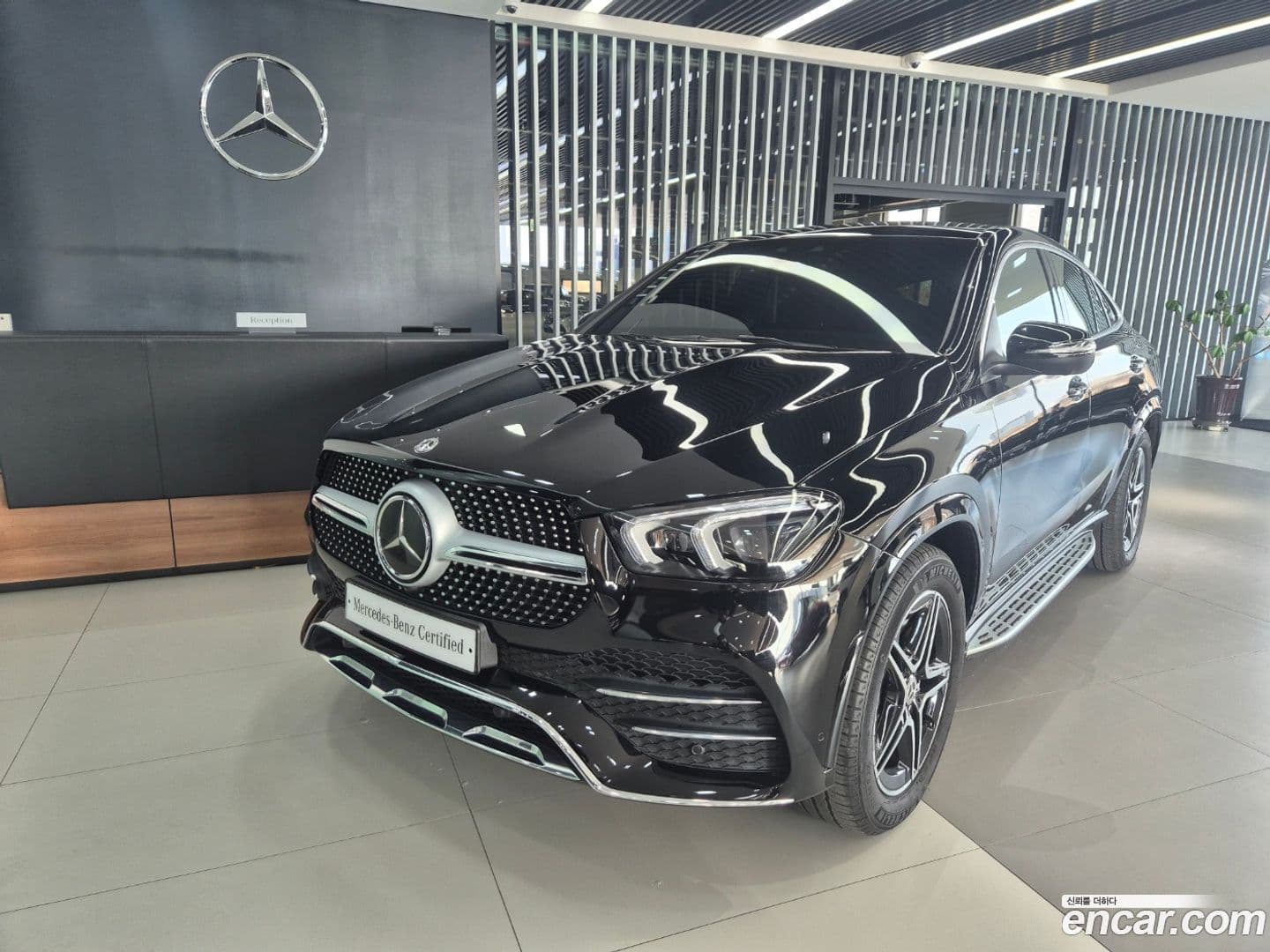 Main__Slider__Photo:GLE-Class Mercedes-Benz 2021.4-0