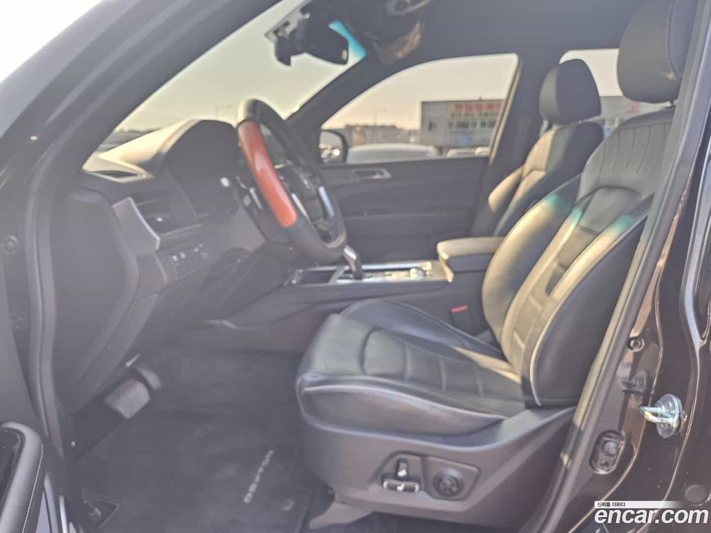 Rexton KG Mobility 2023.9-INNER-010