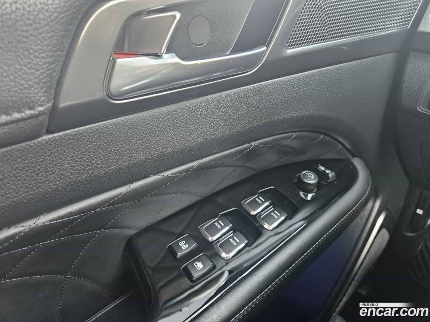 Rexton KG Mobility 2023.9-OPTION-016