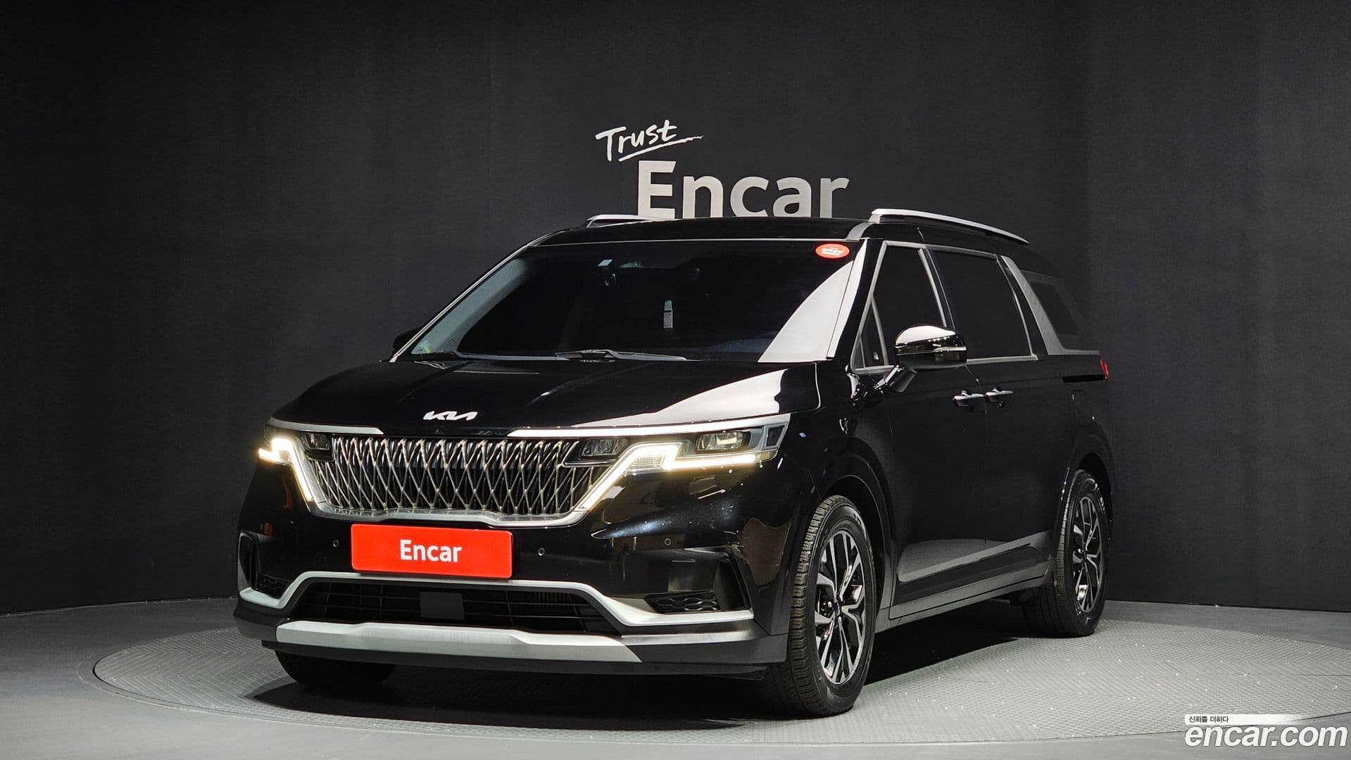 Main__Slider__Photo:Canival Kia 2022.4-0