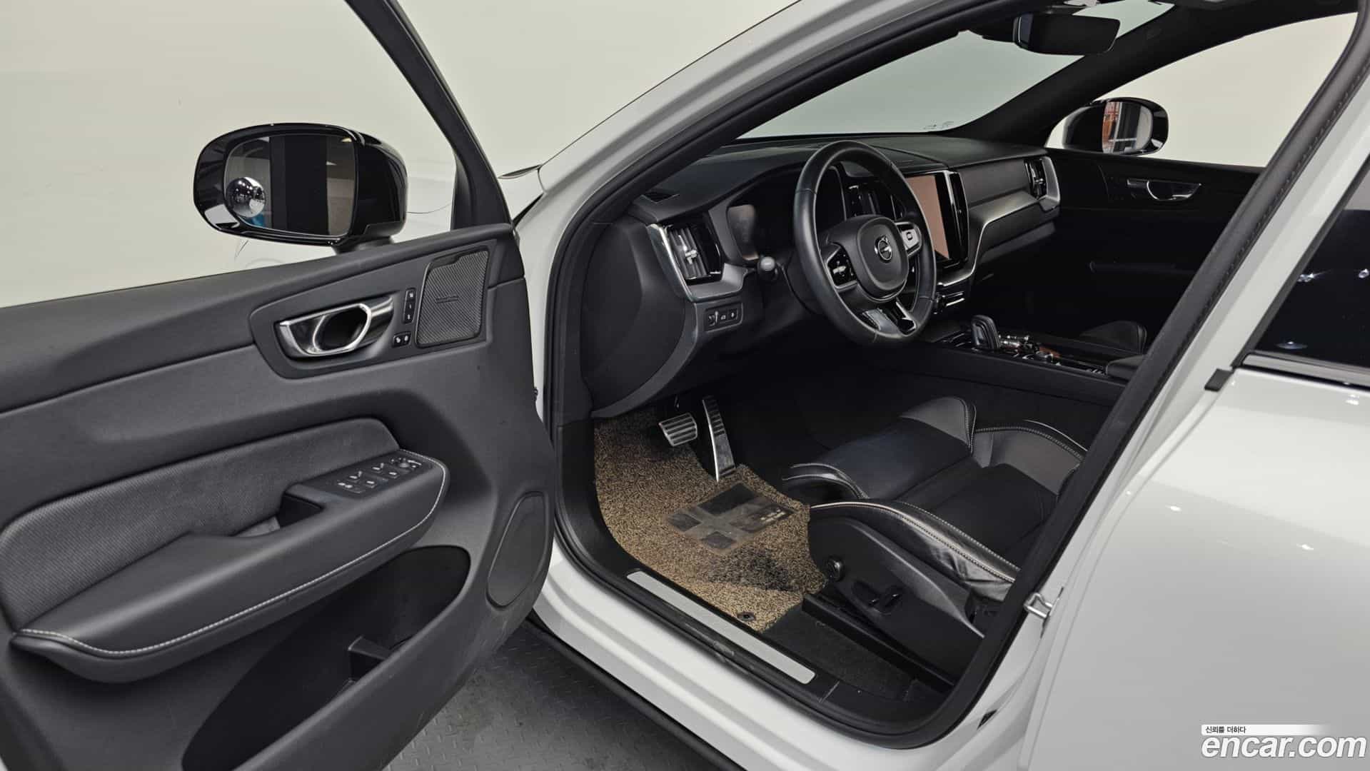 XC60 Volvo 2020.10-INNER-010