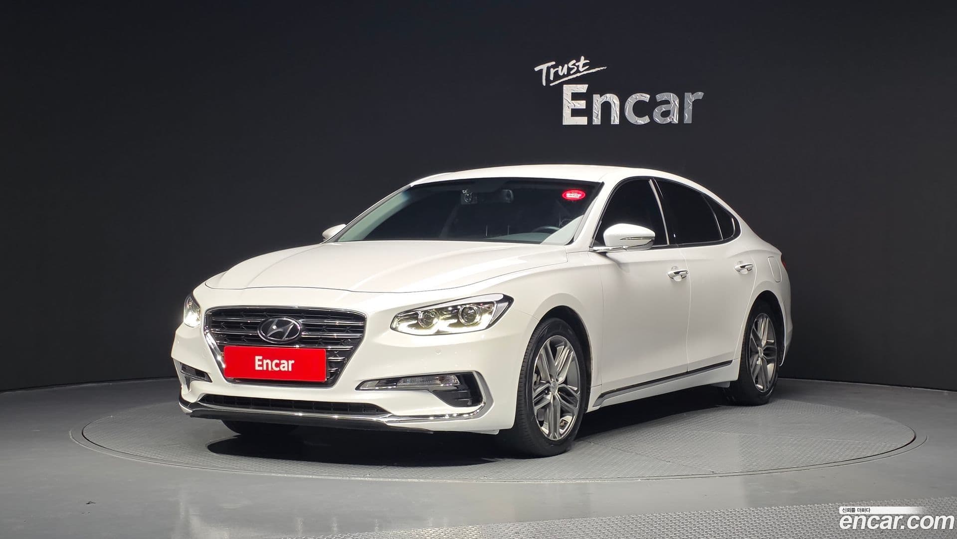 Main__Slider__Photo:Grandeur Hyundai 2019.2-0