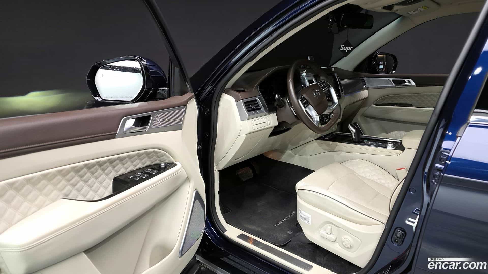 Rexton KG Mobility 2021.5-INNER-010