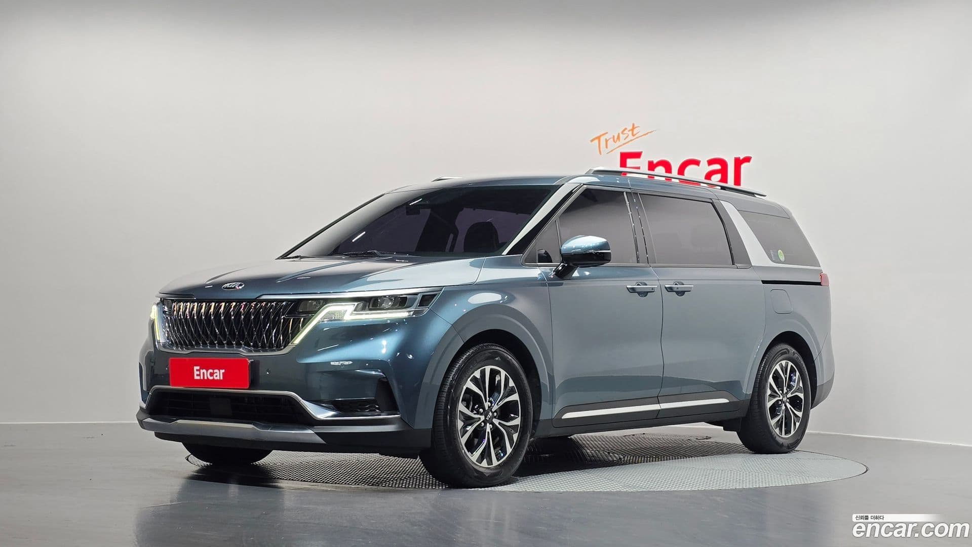Main__Slider__Photo:Canival Kia 2021.2-0