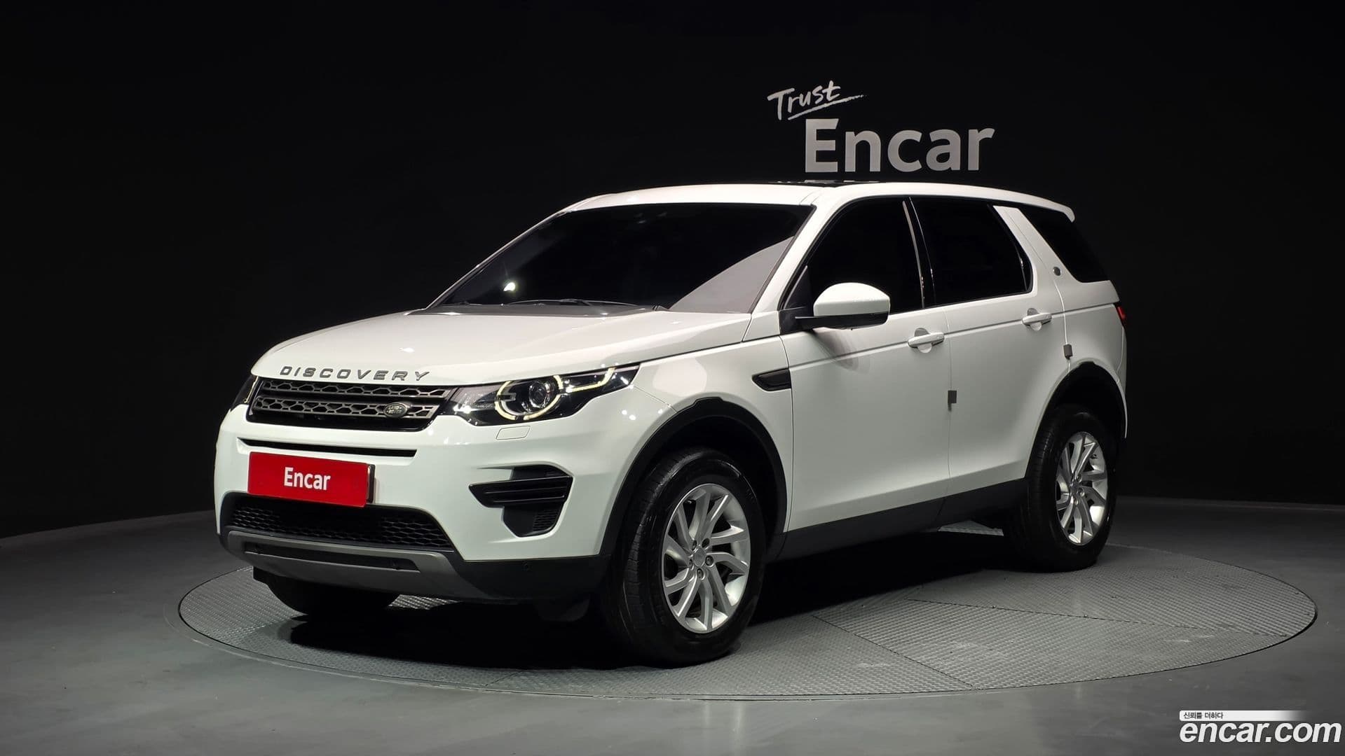 Main__Slider__Photo:Discovery Sport Land Rover 2018.10-0