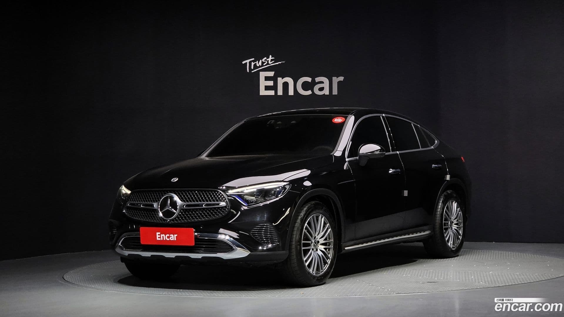 Main__Slider__Photo:GLC-Class Mercedes-Benz 2024.10-0