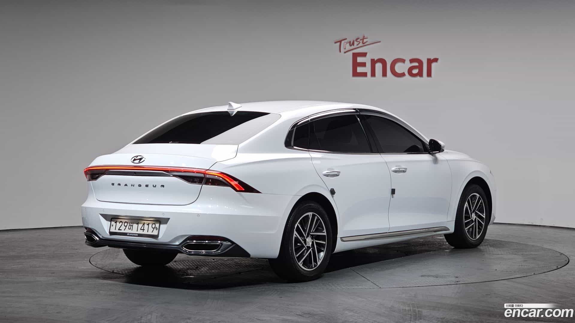 Grandeur Hyundai 2022.6-OUTER-002