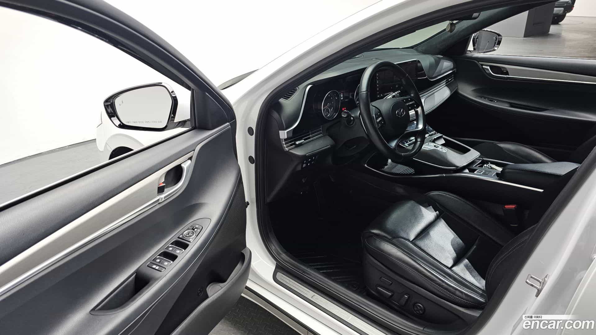 Grandeur Hyundai 2022.6-OPTION-015