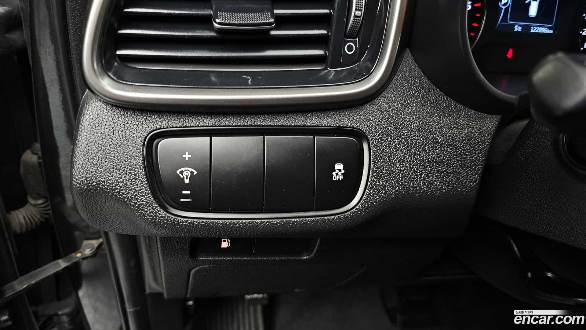 Sorento Kia 2015.8-OPTION-017