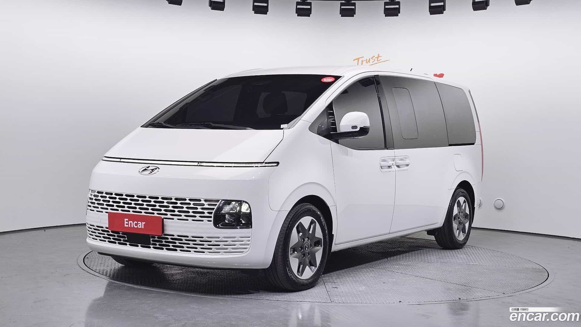 Staria Hyundai 2023.1-OUTER-001